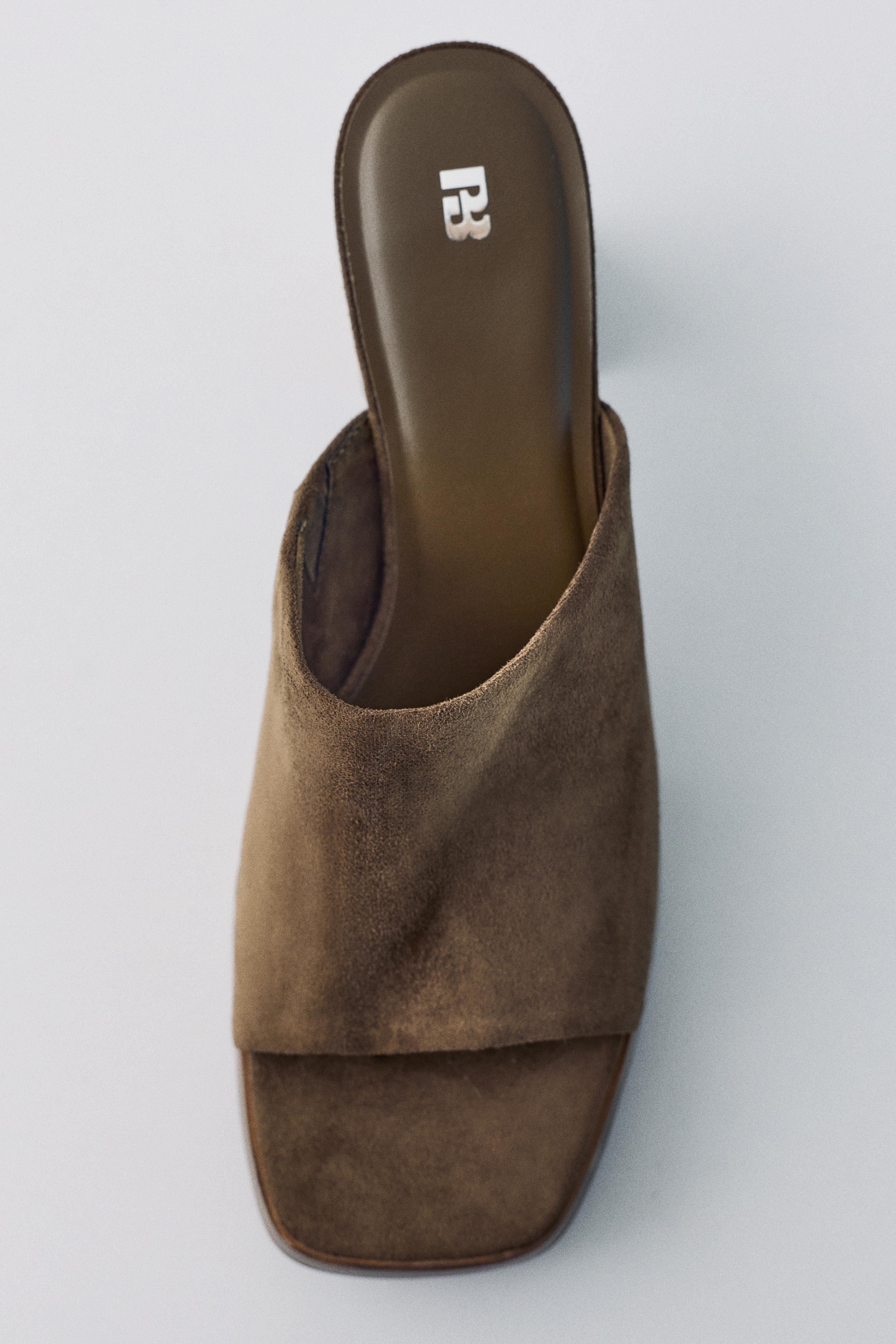 Heeled clogs — Khaki