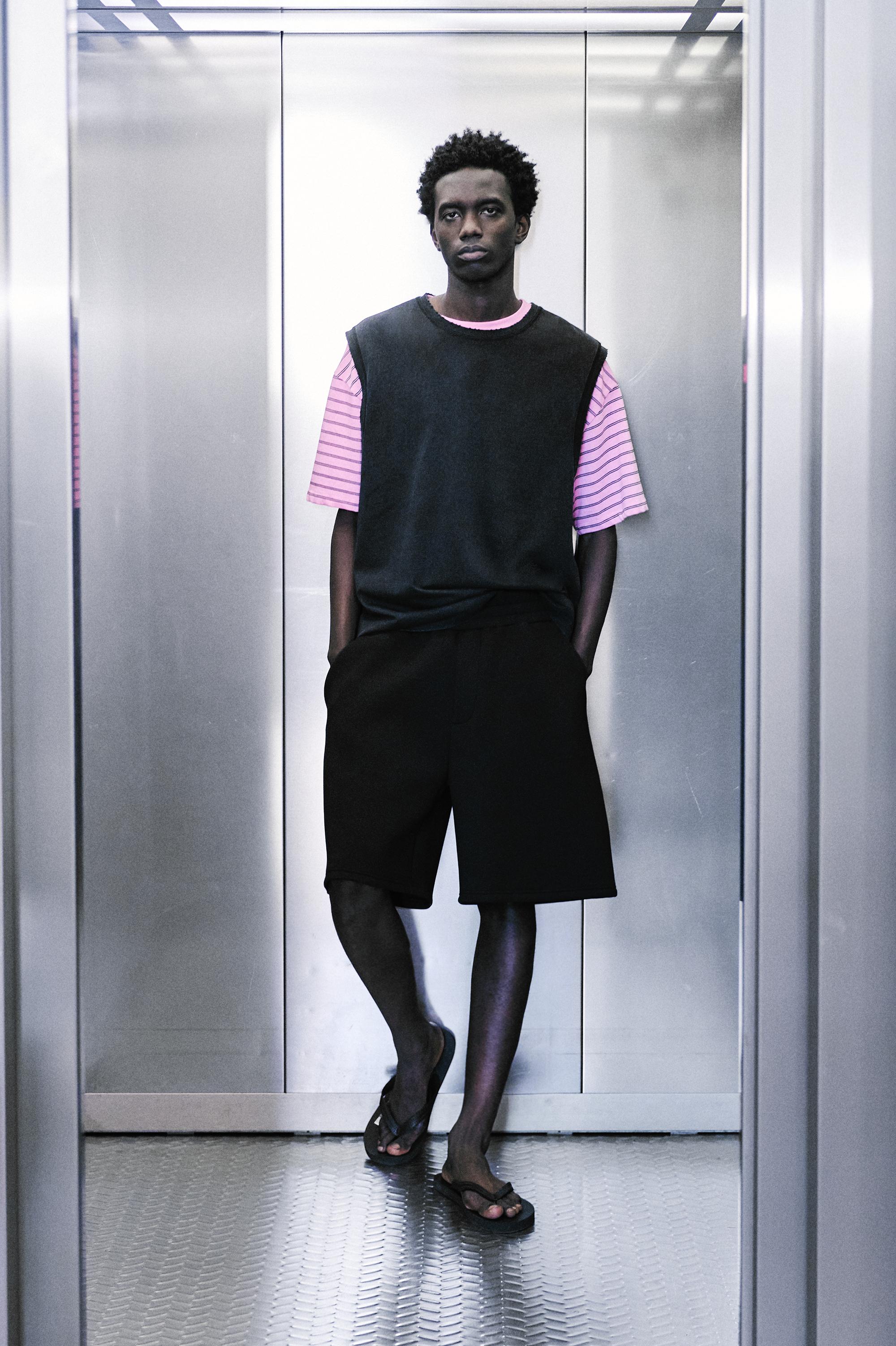 Neoprene-effect jogger Bermuda shorts — Black