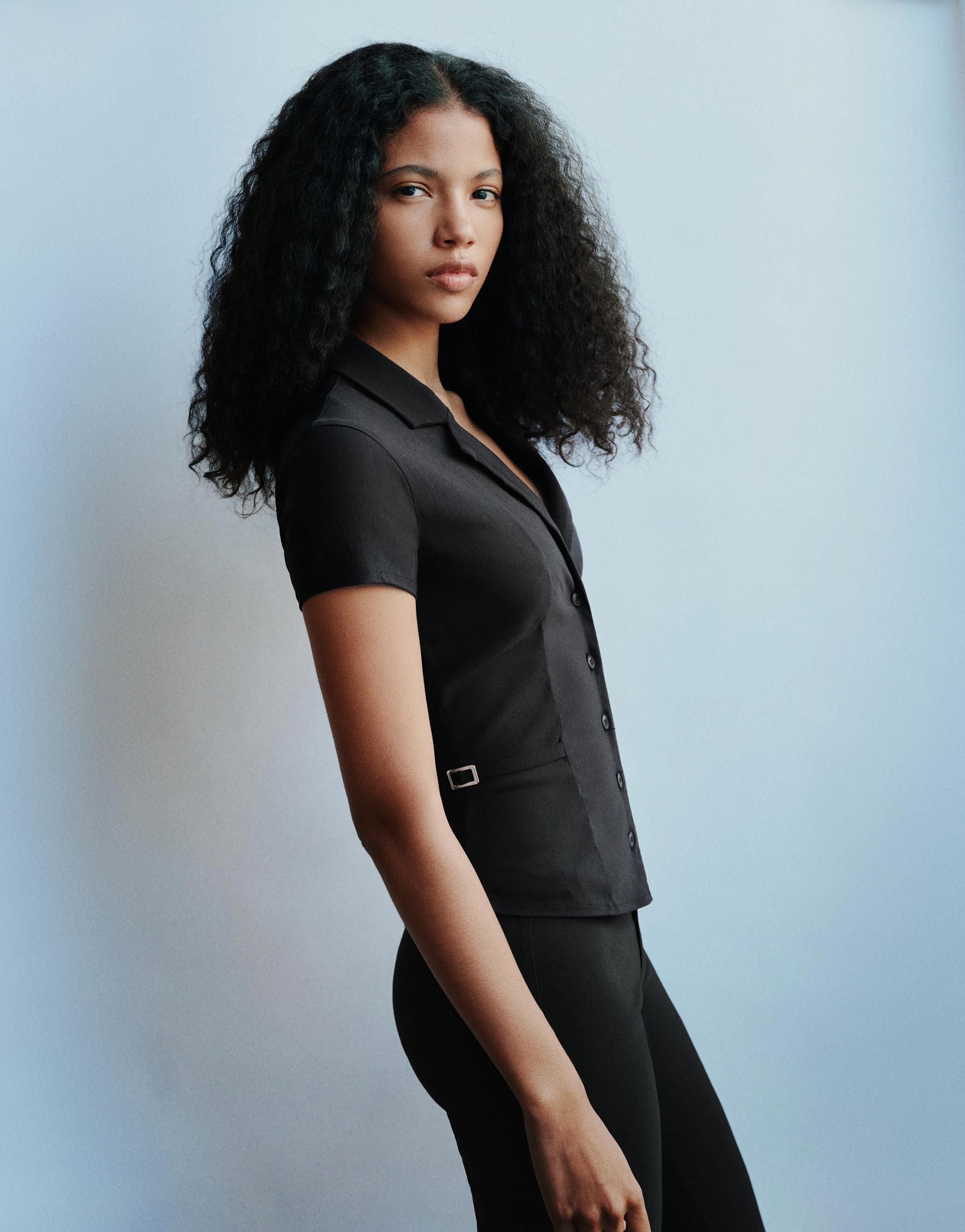 Fitted short sleeve shirt — Black