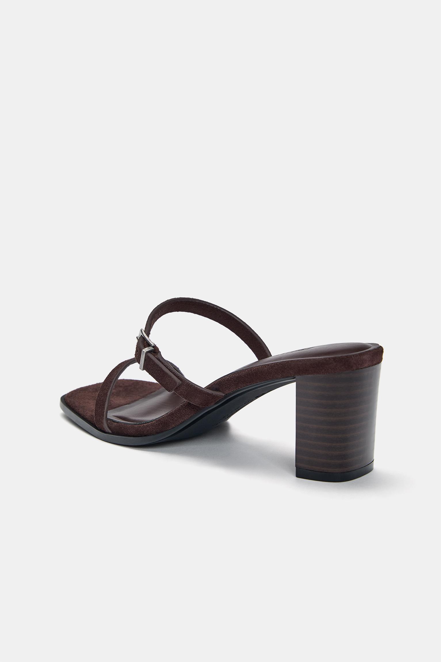 Leather heeled sandals with buckle — Brown