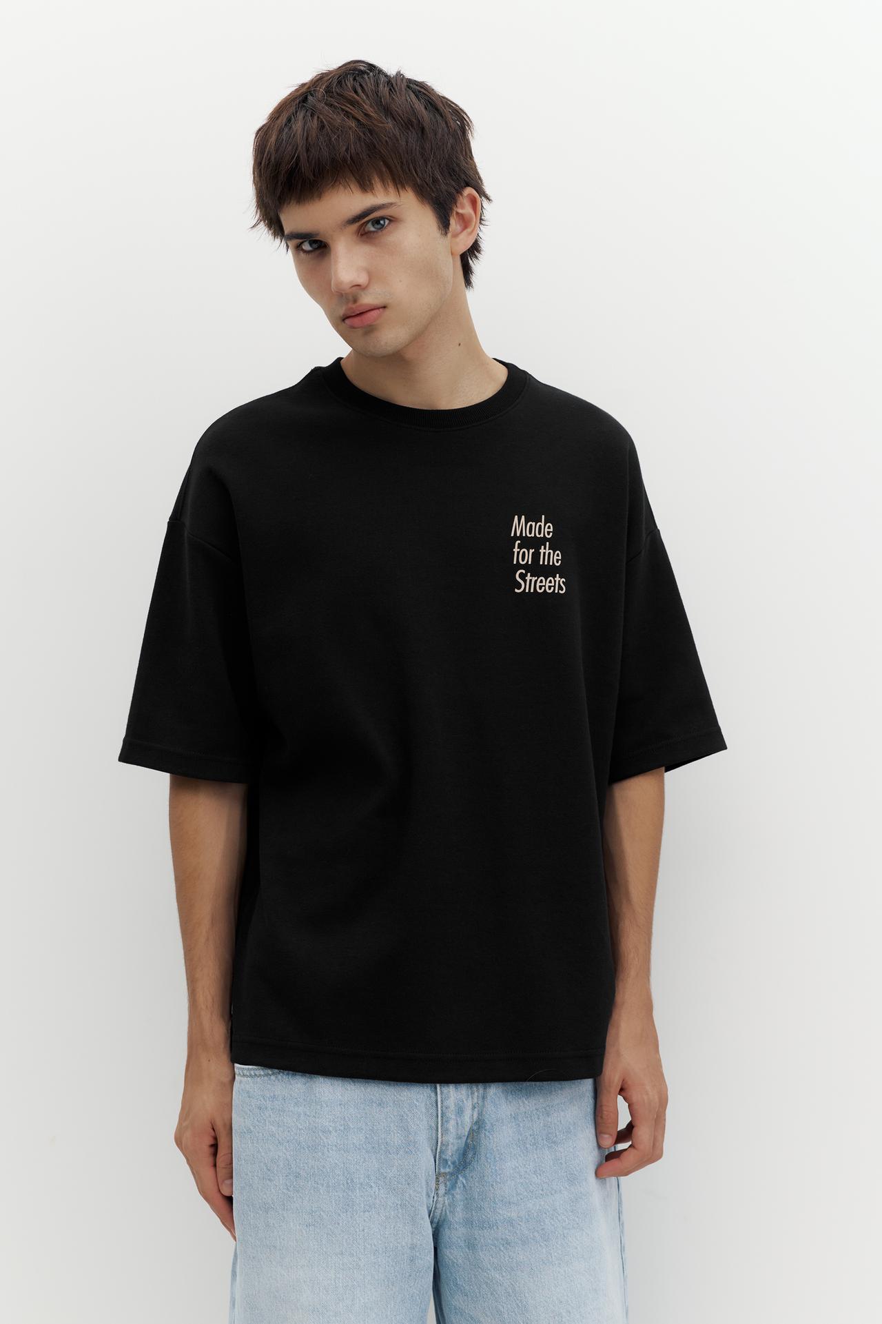 Short sleeve sweatshirt with graphic — Black