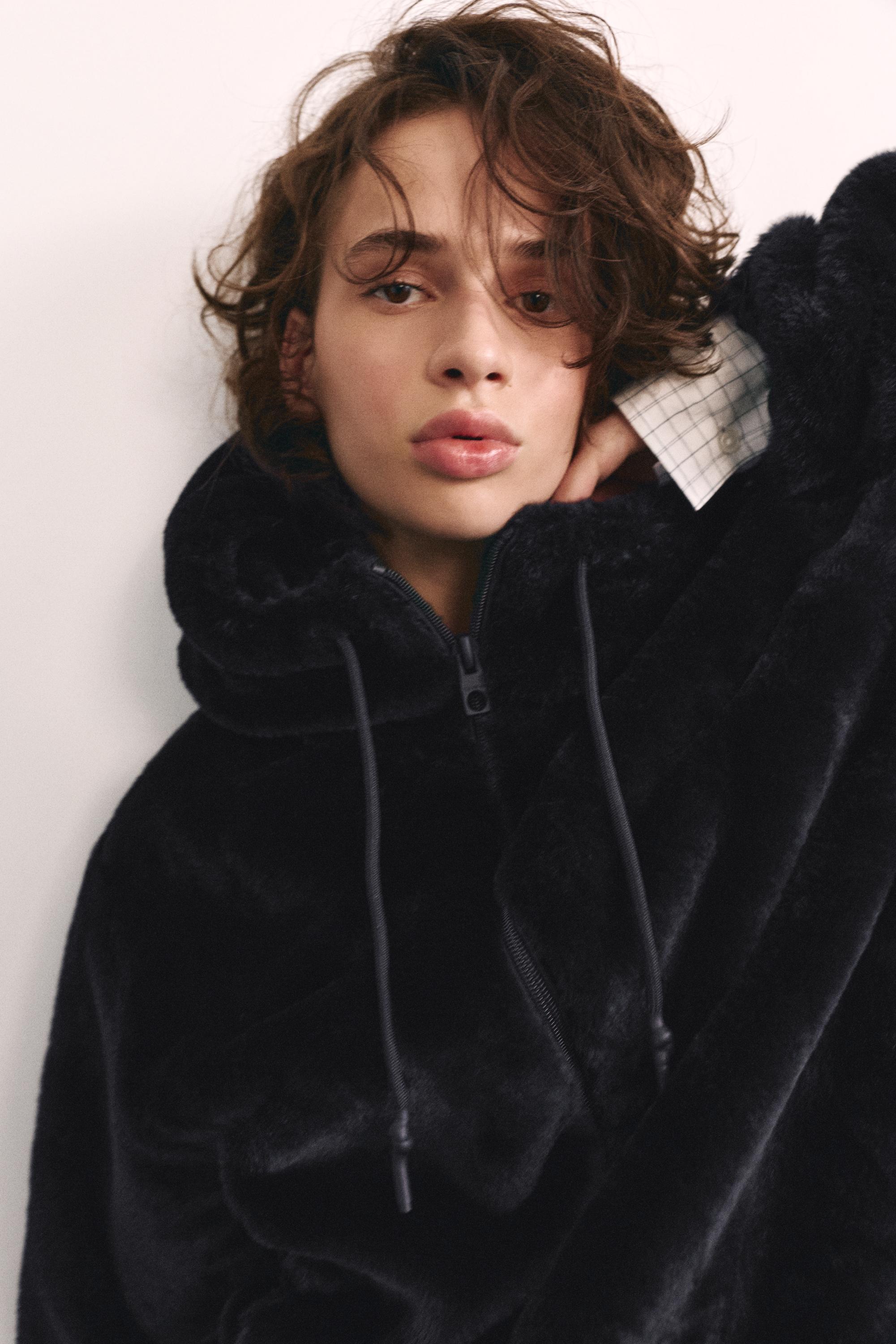 Hooded faux fur jacket — Black