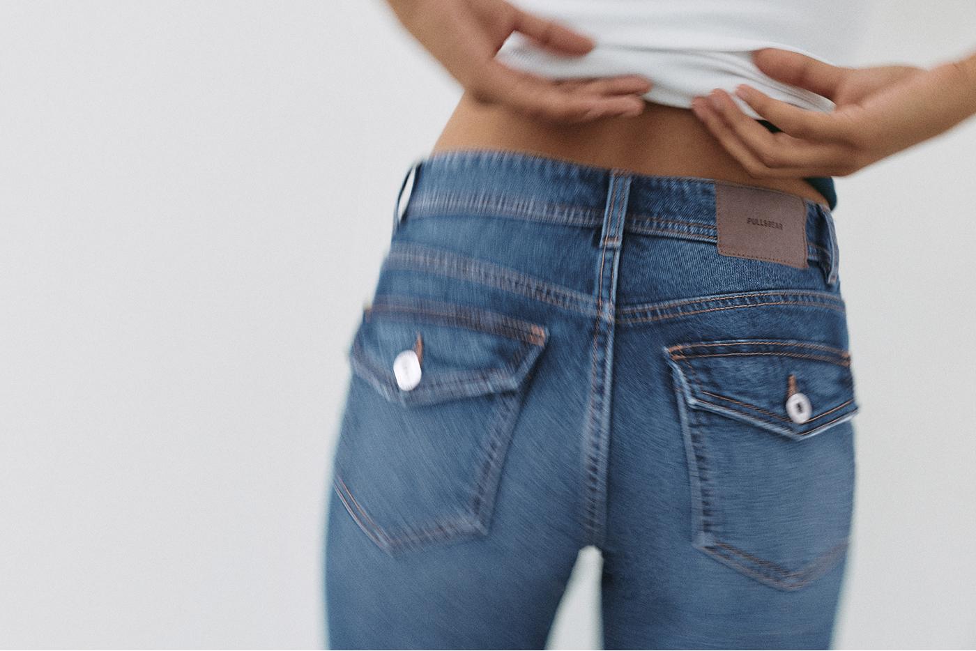 Low-rise boot-cut jeans — Medium blue