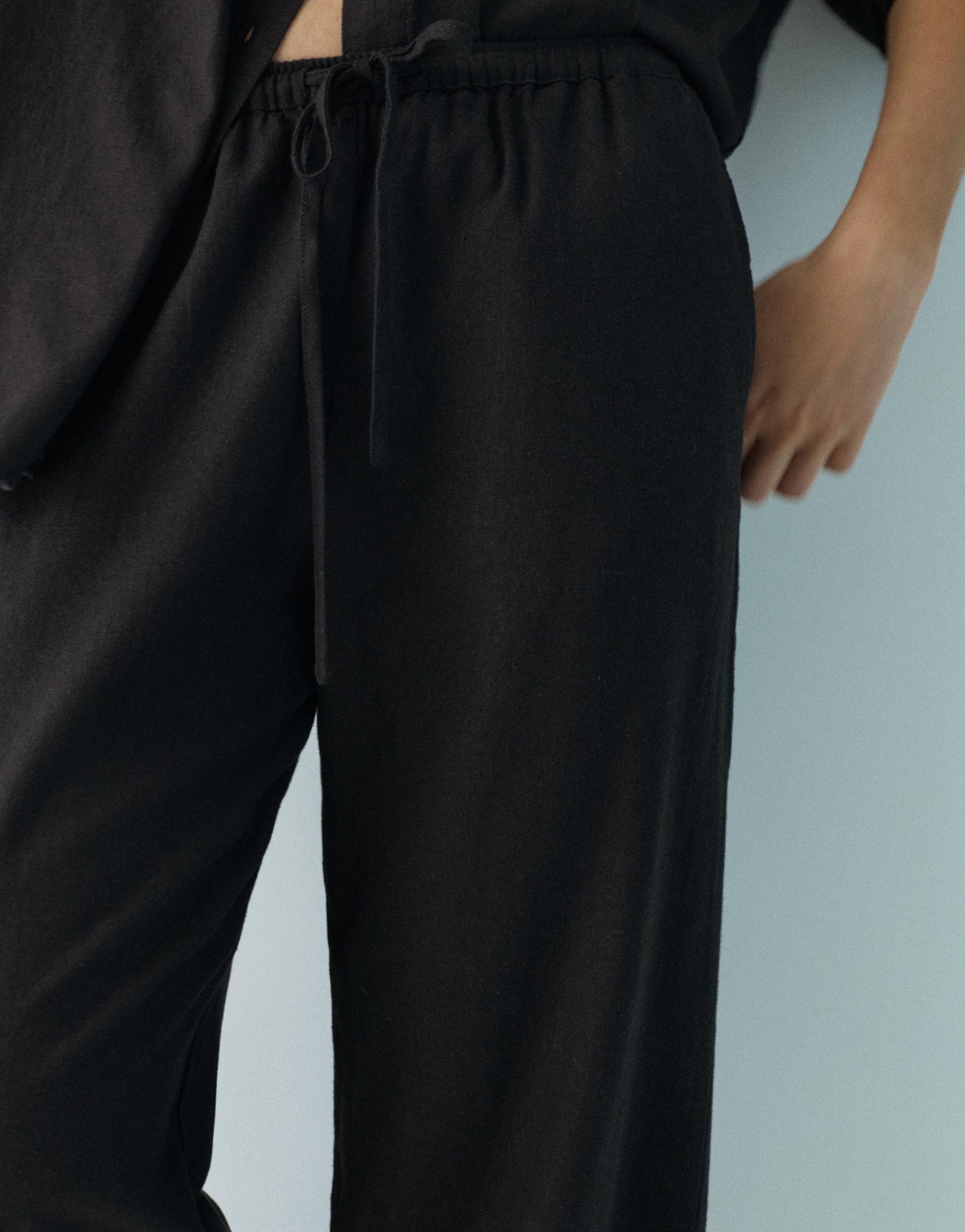 Flowy trousers with linen — Black