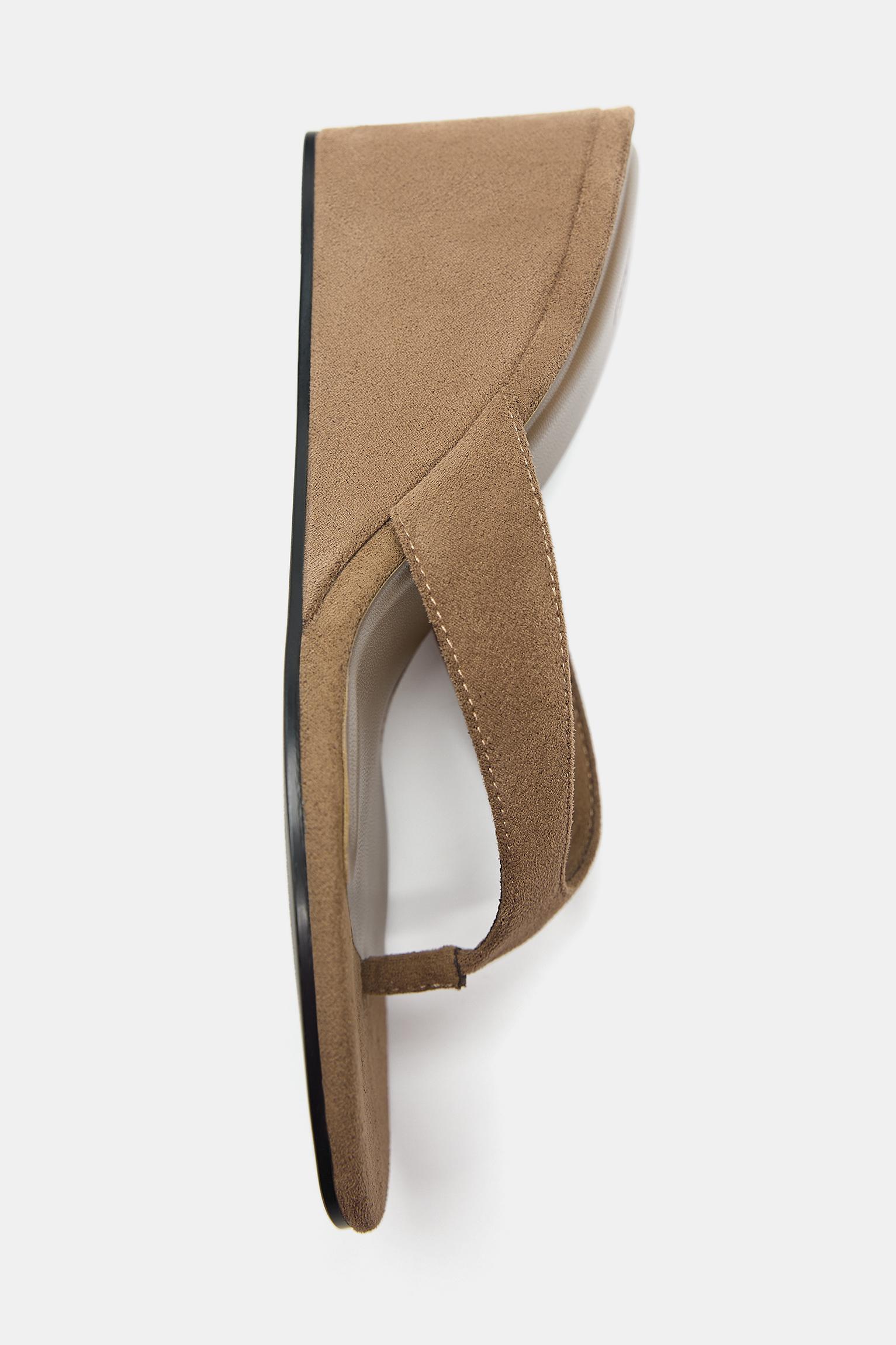 Wedge sandals — Sand