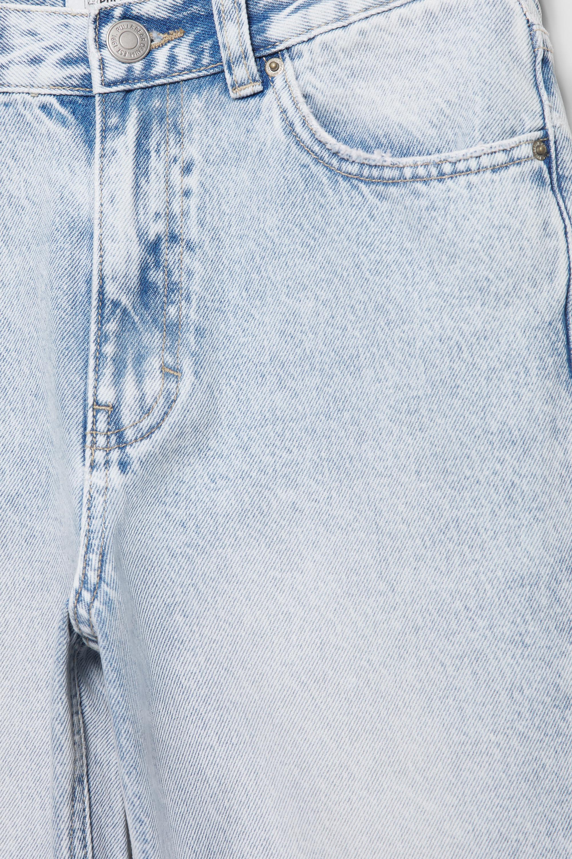 High-waist mom jeans — Pale sky blue
