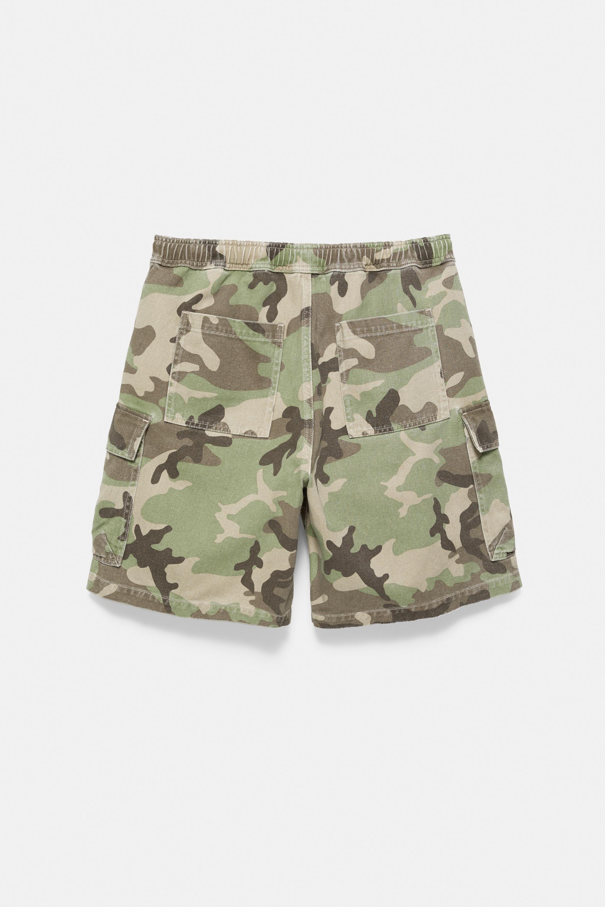 Cargo Bermuda shorts — Khaki