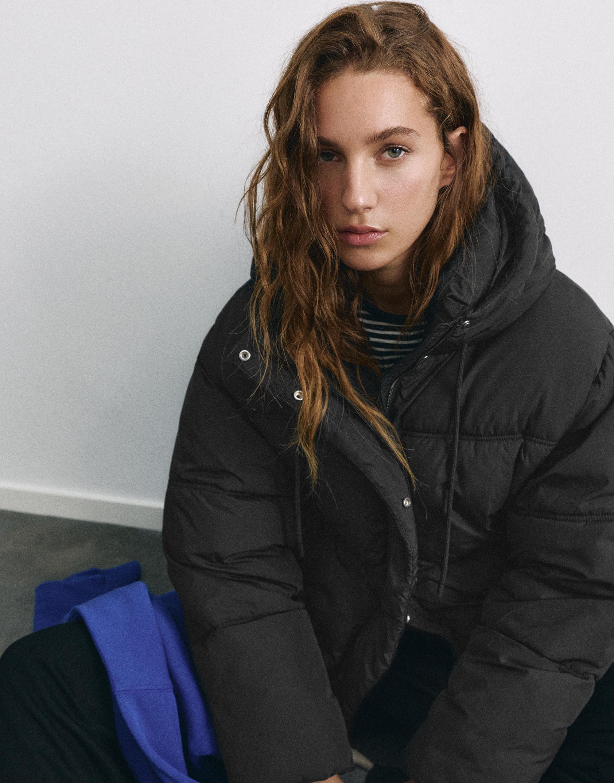 Cropped puffer jacket — Black