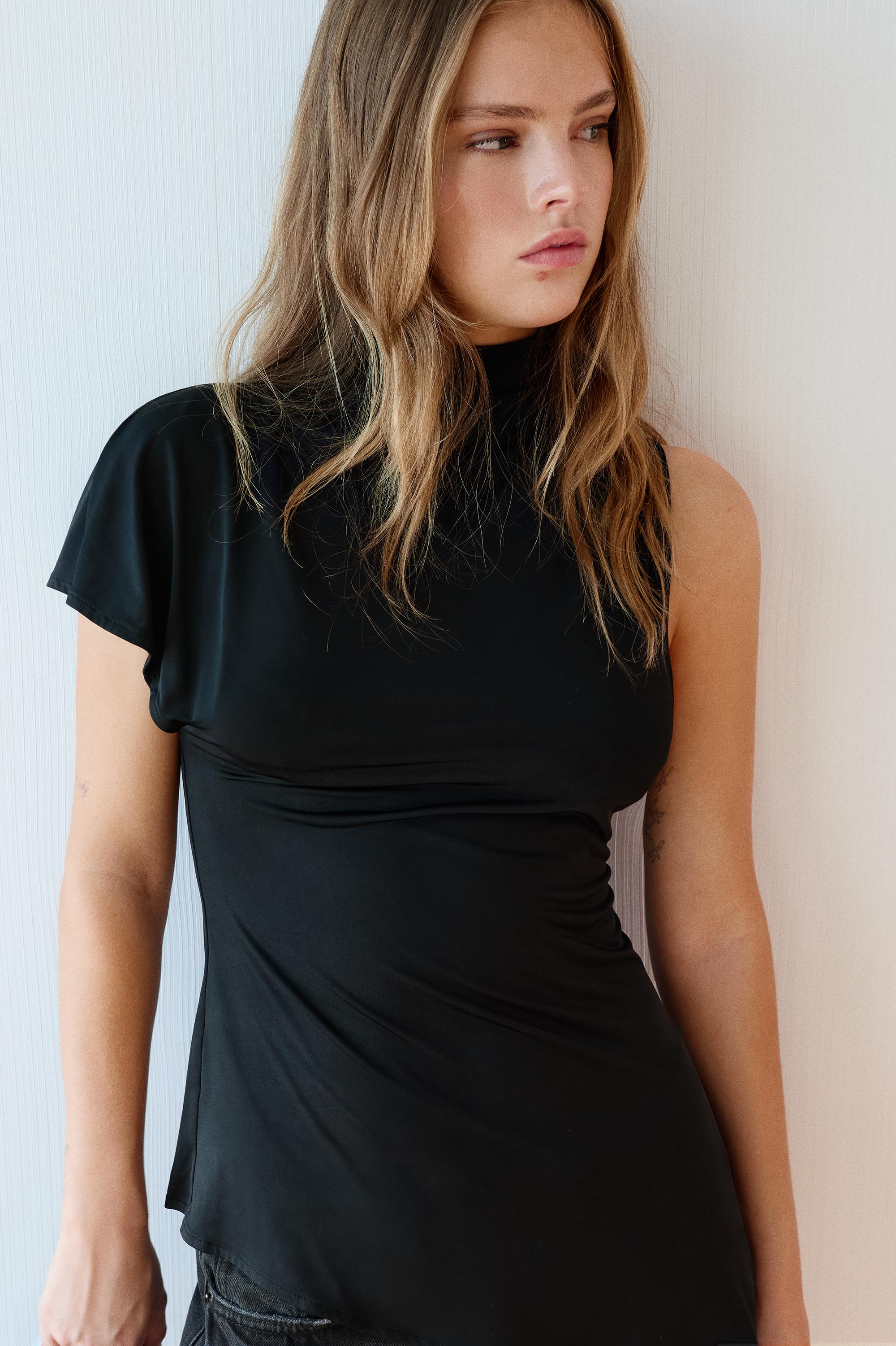 Pull&Bear Asimetrik top görsel 7