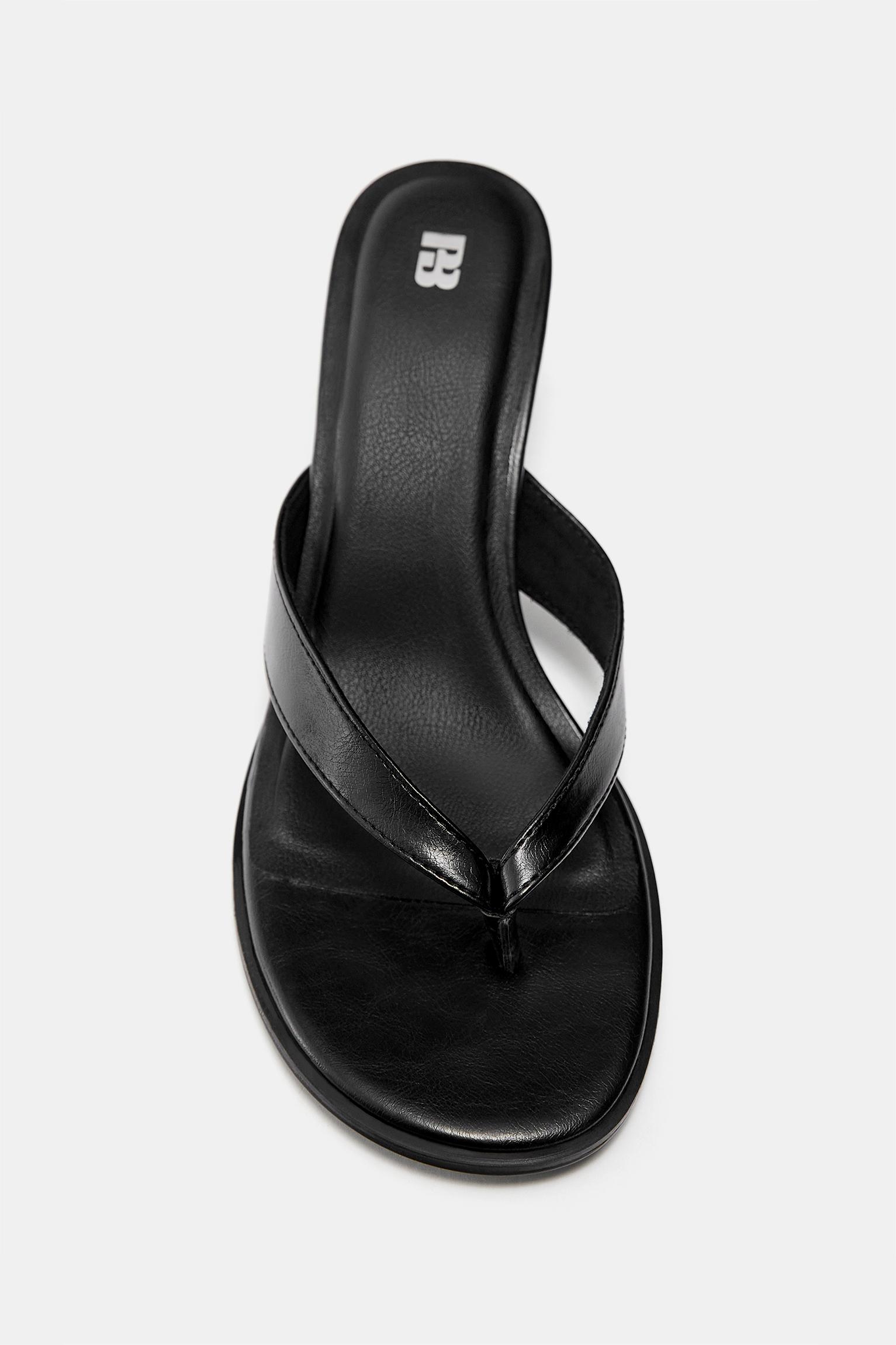 High-heel sandals — Black