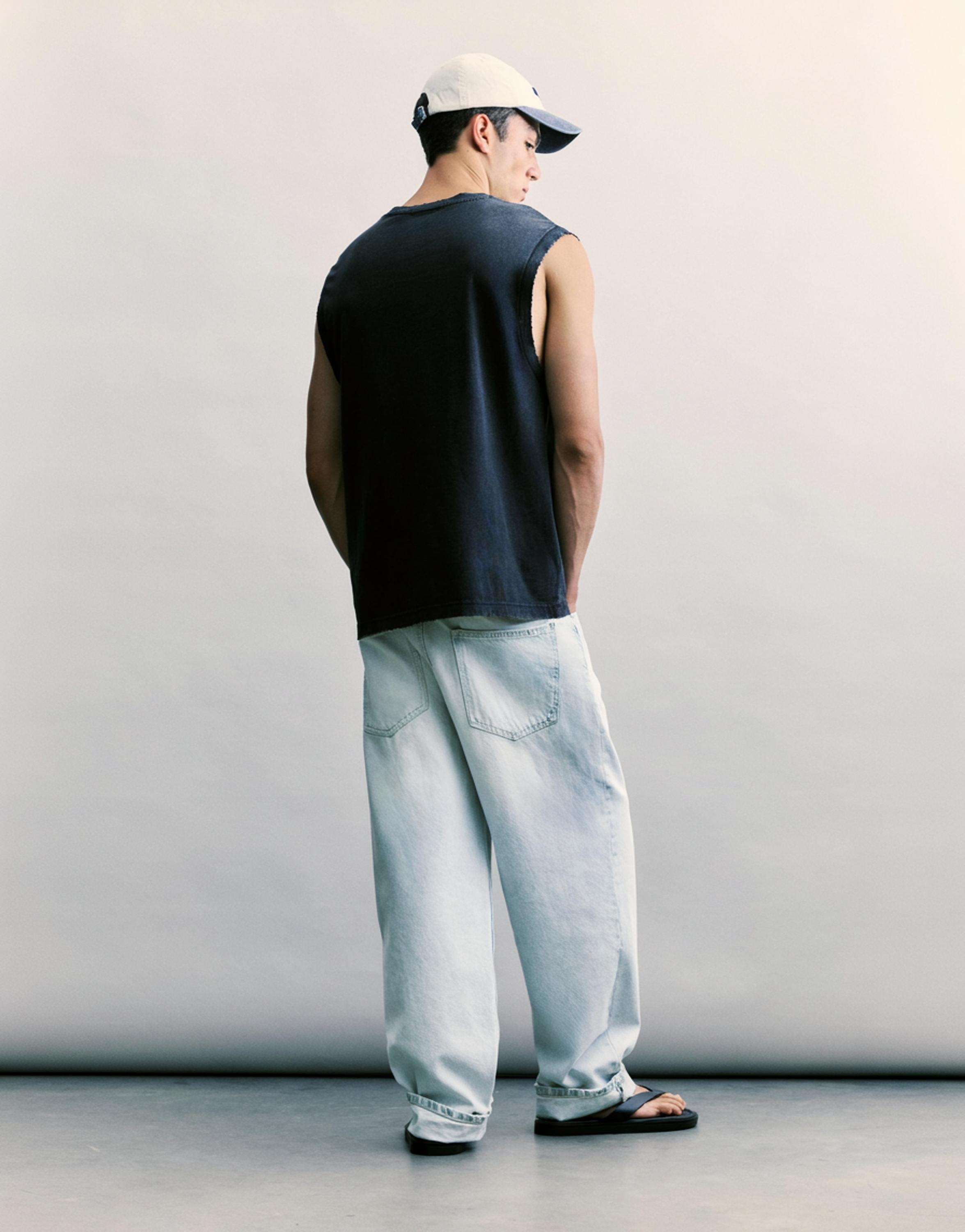 Baggy jeans — Pale blue