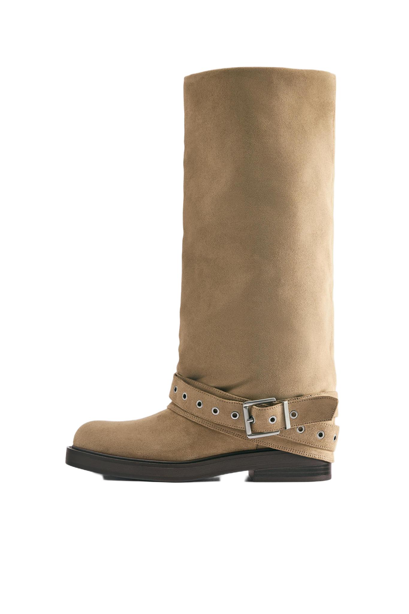 Flat footed leggings boots with buckle — Brown