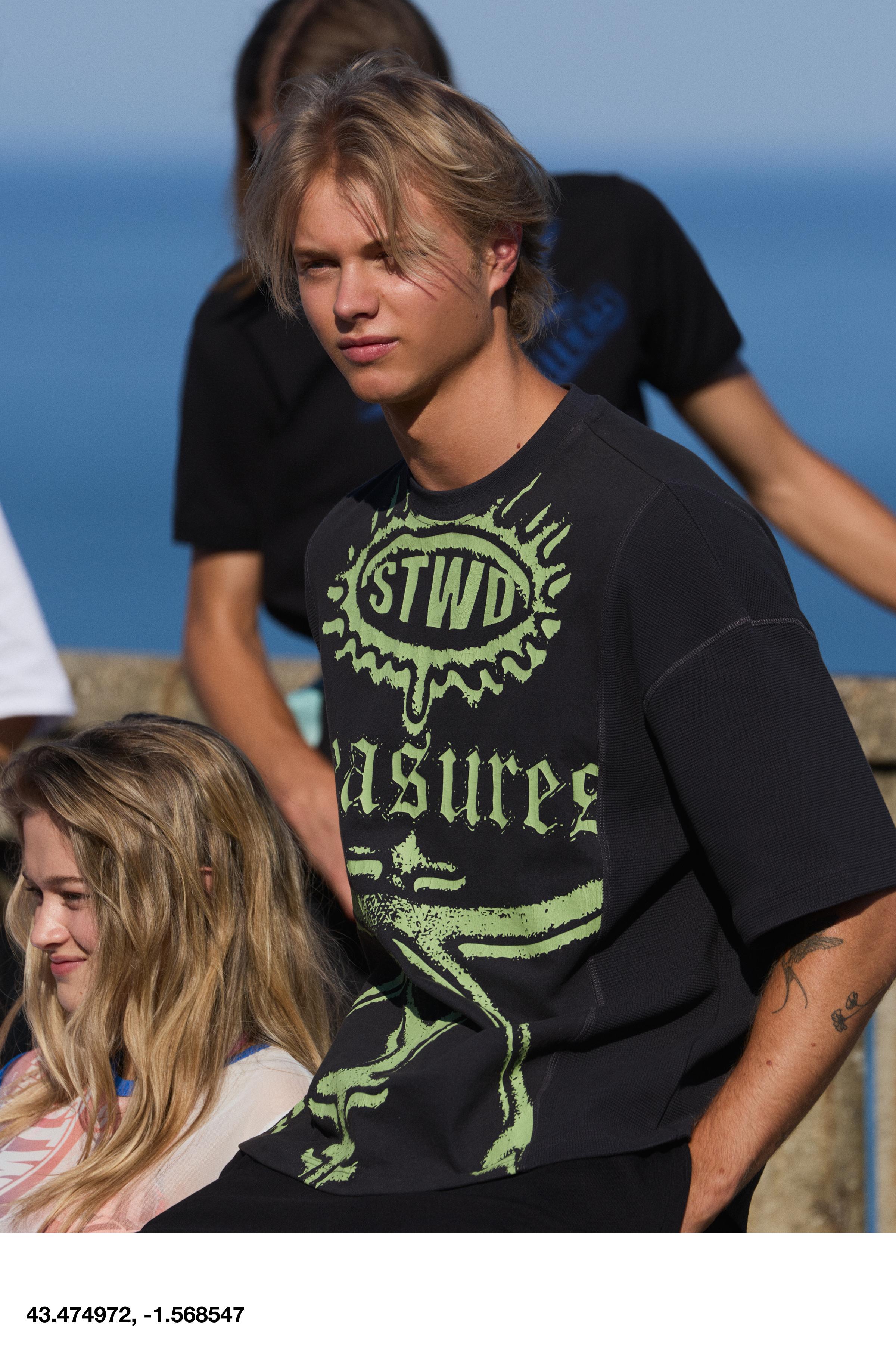 Pleasures x STWD T-shirt — Black