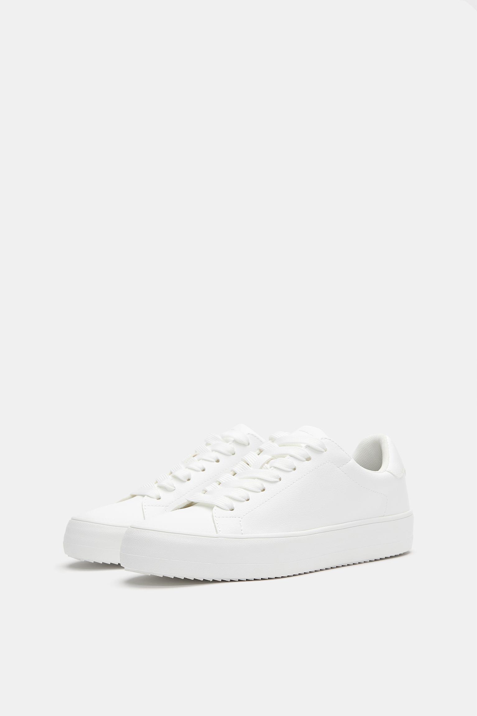 Casual trainers — White