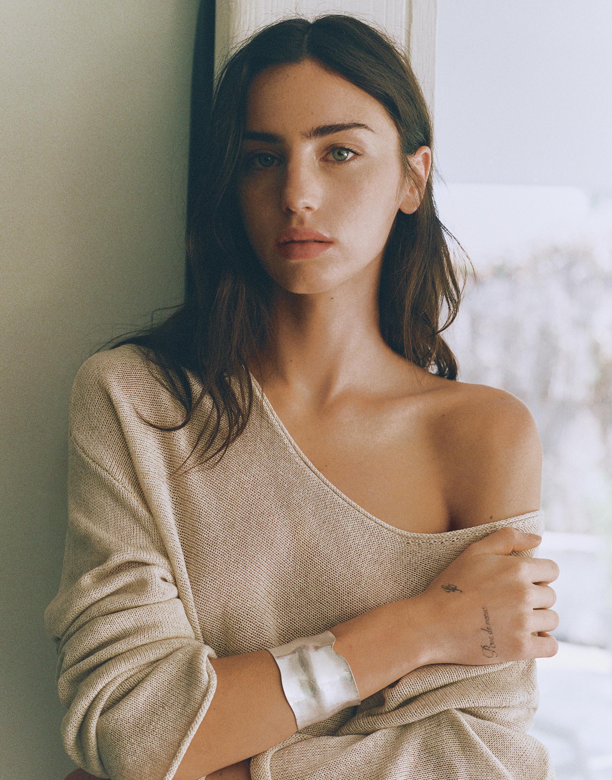 Irregular rigid arm cuff — Silver