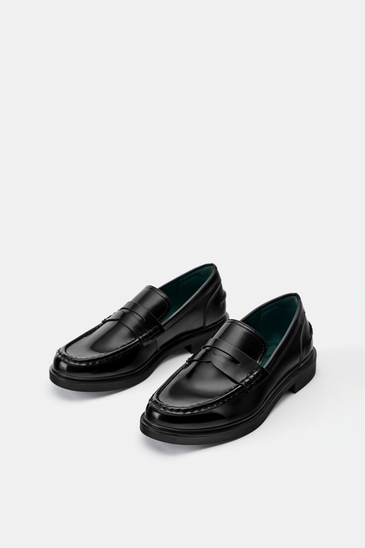 Casual loafers — Black