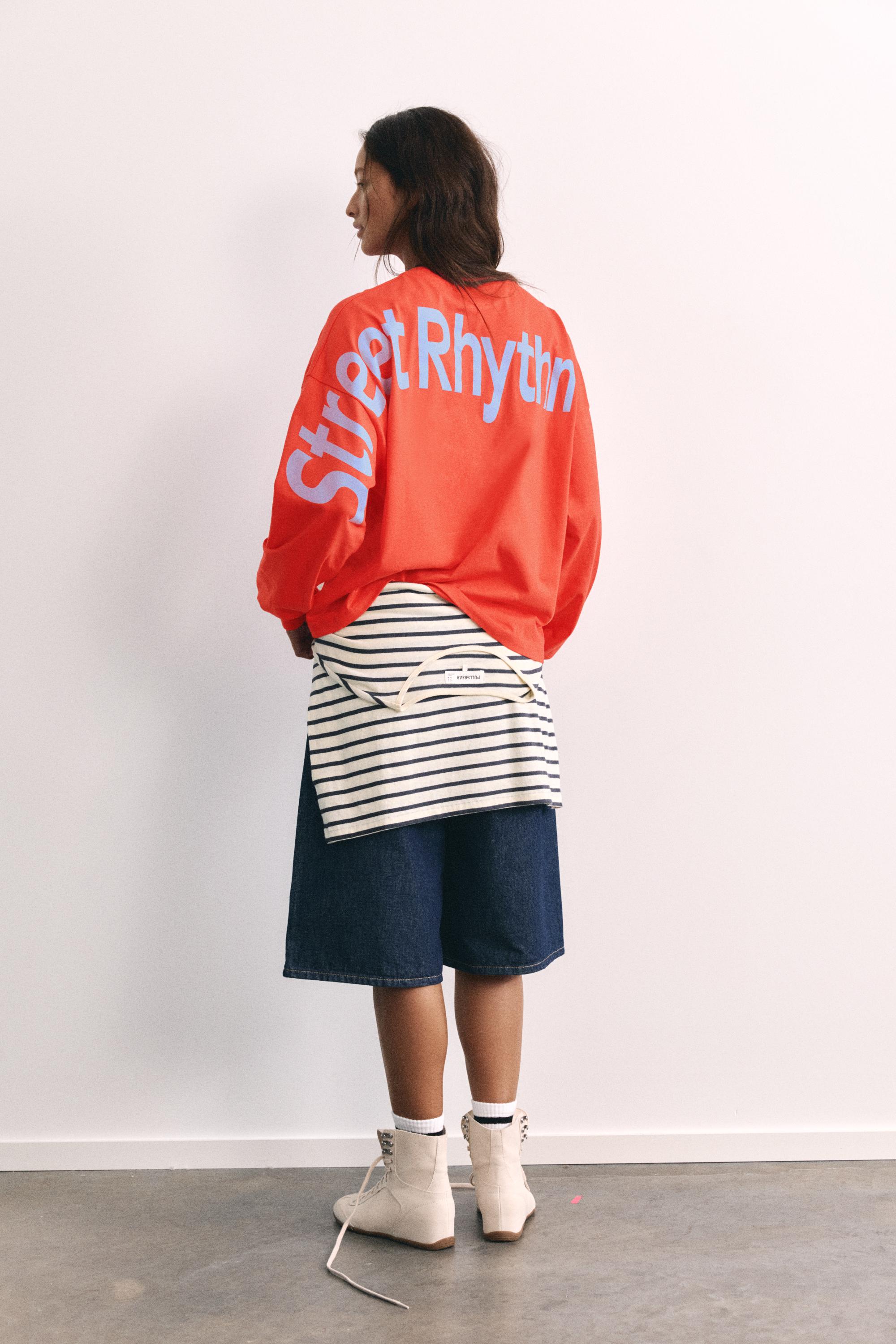 Oversize graphic T-shirt — Bright red