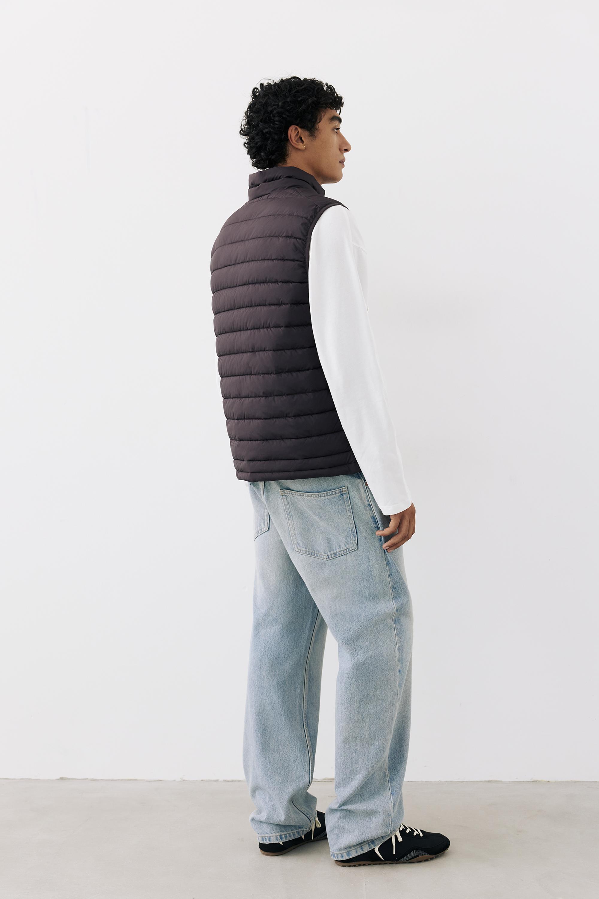 Quilted gilet — Dark brown