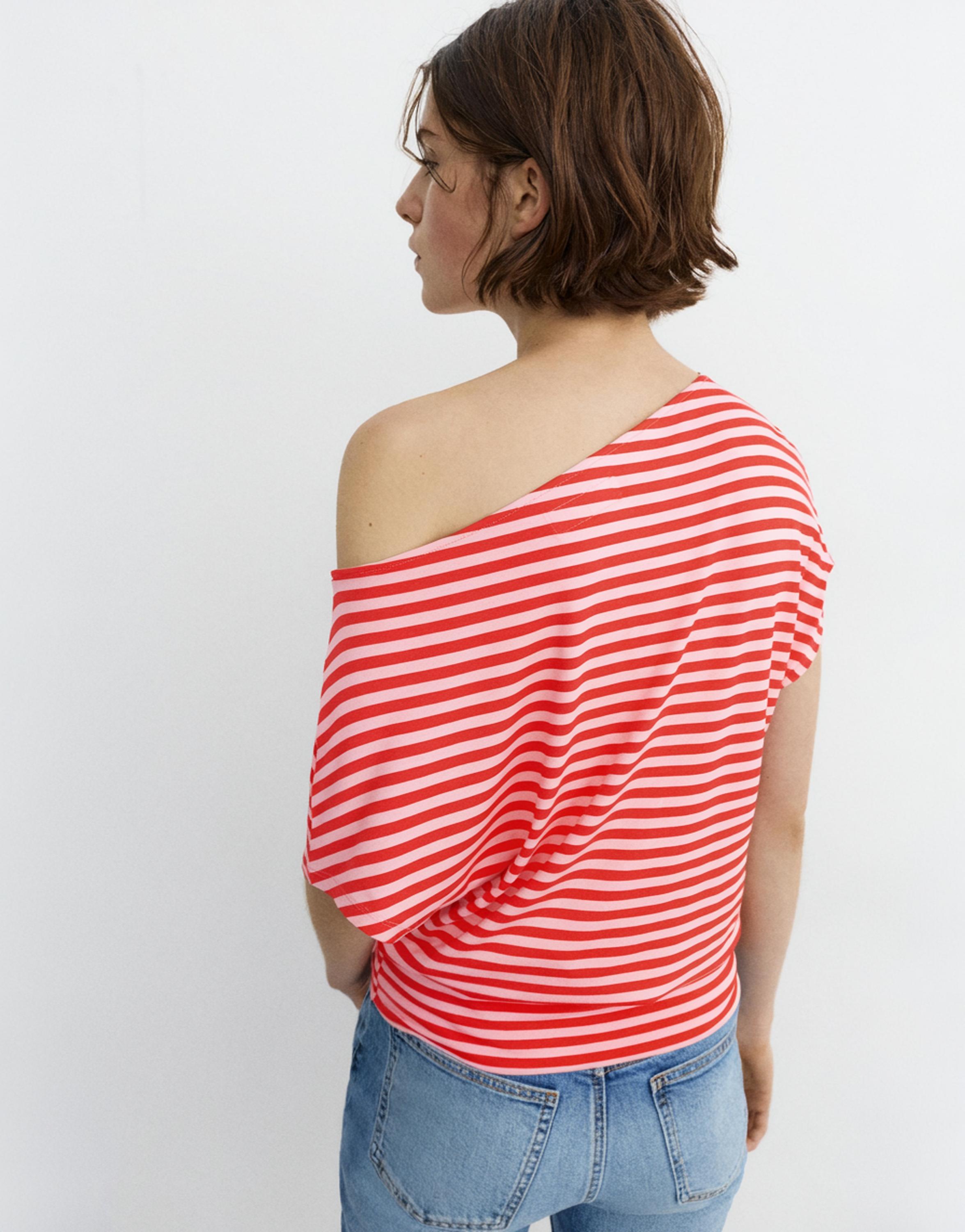 Short asymmetric dress — Striped
