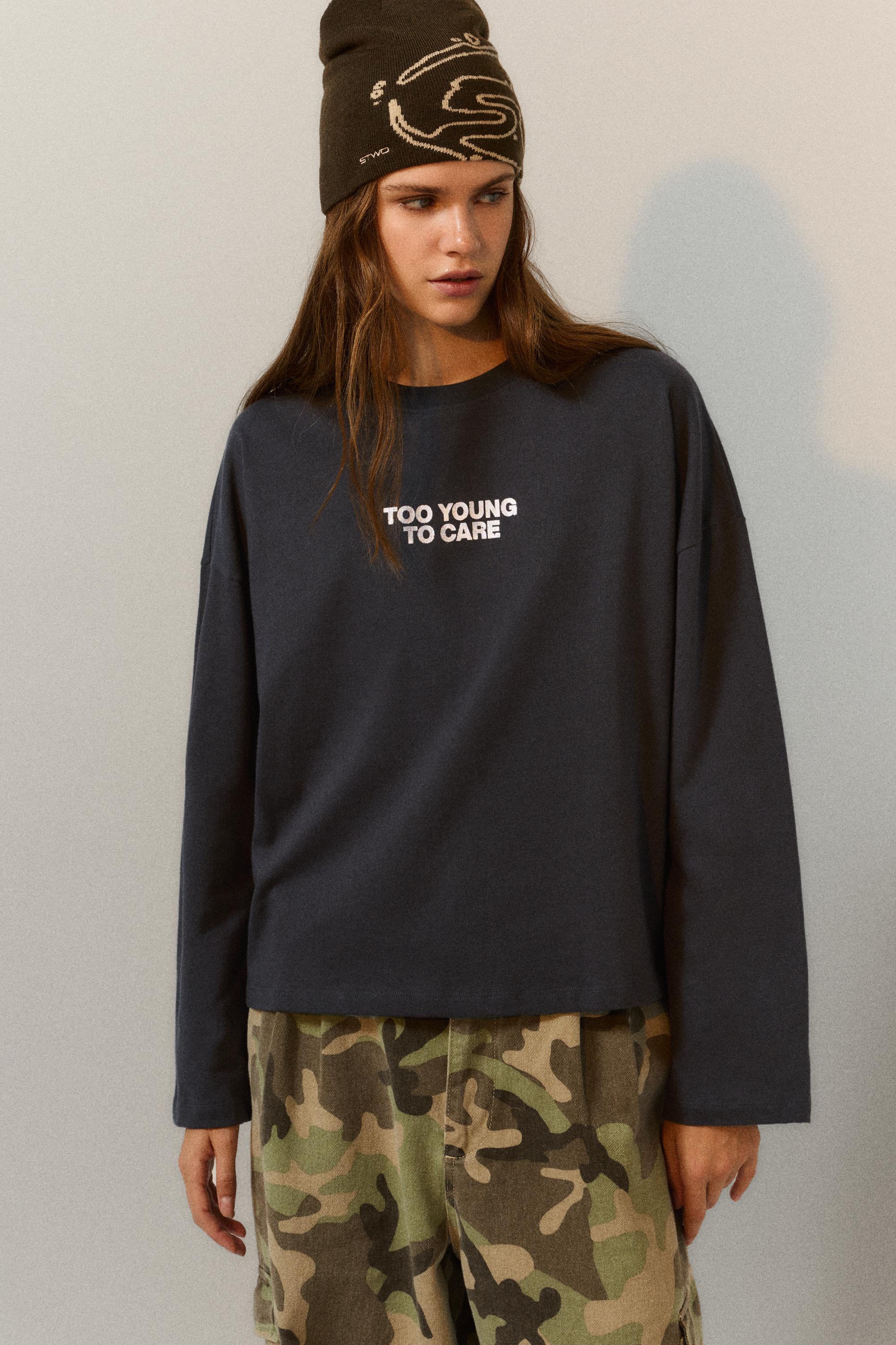Camiseta texto metalizado
