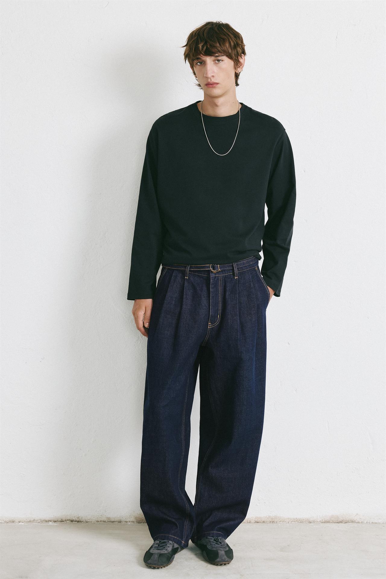 Relaxed fit jeans with darts and belt — Navy