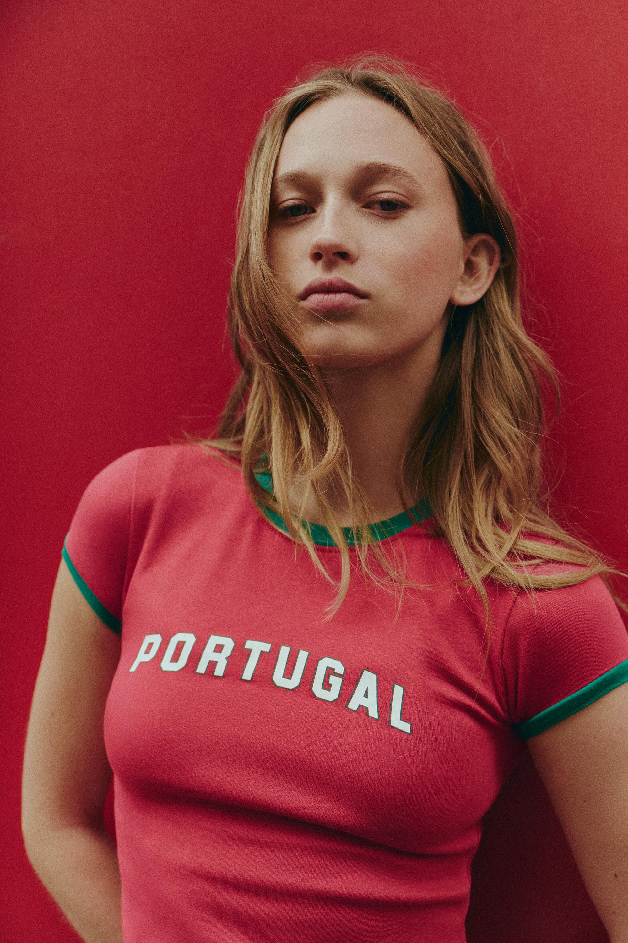 Slim-fit Portugal graphic T-shirt — Red