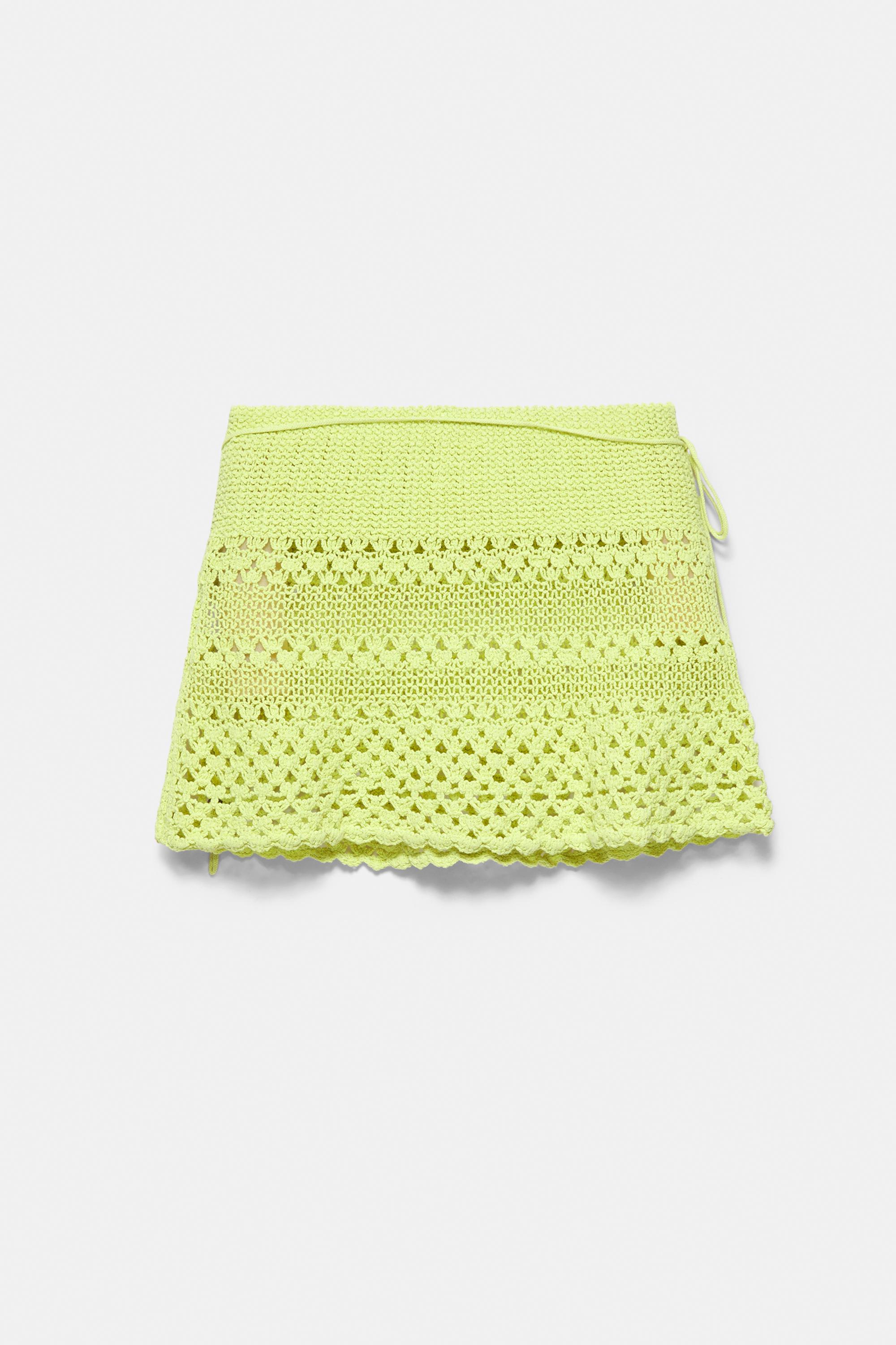 Crochet mini skirt — Lime
