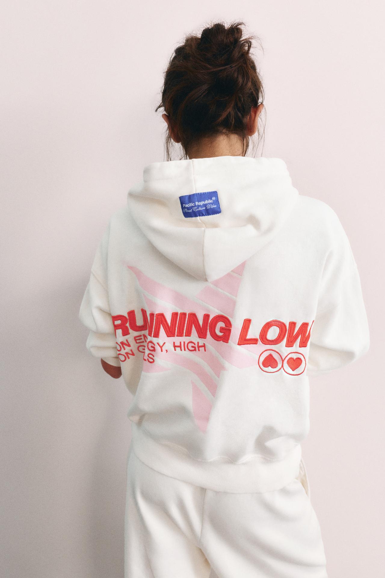 Star graphic hoodie — Ice