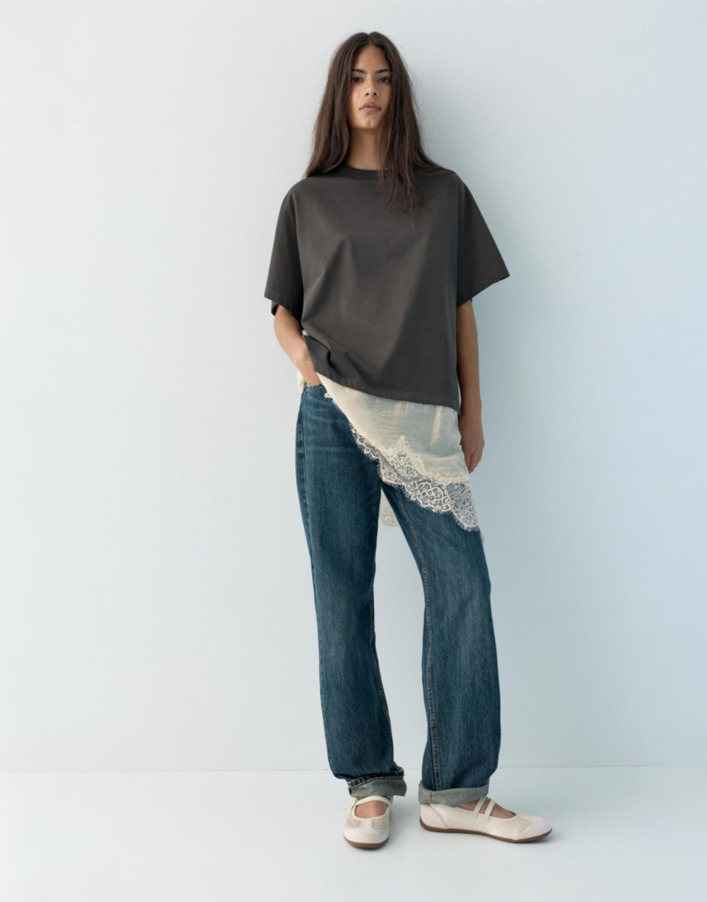 Contrast T-shirt with lace hem — Anthracite grey