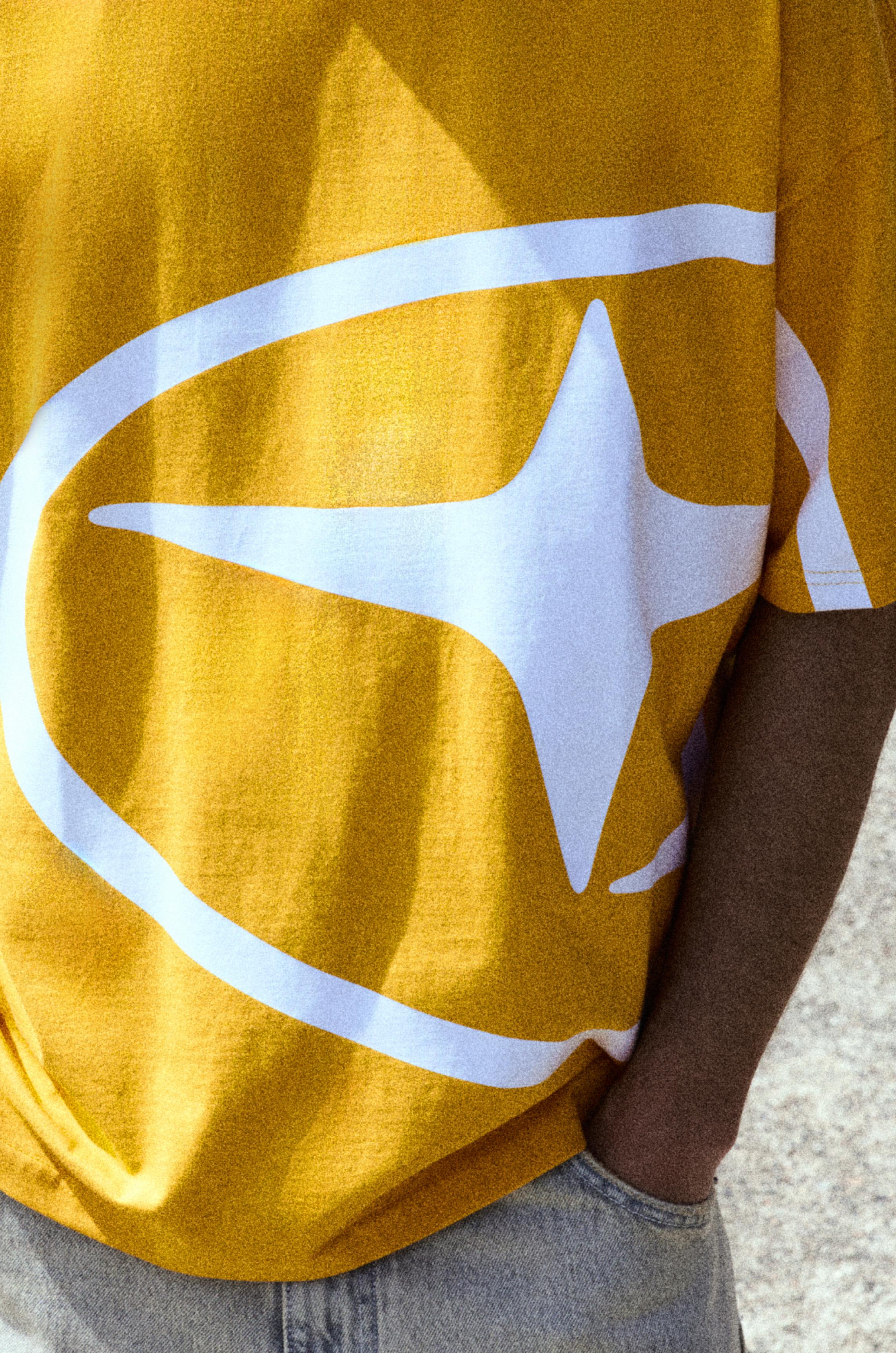 T-Shirt Subaru Amarela