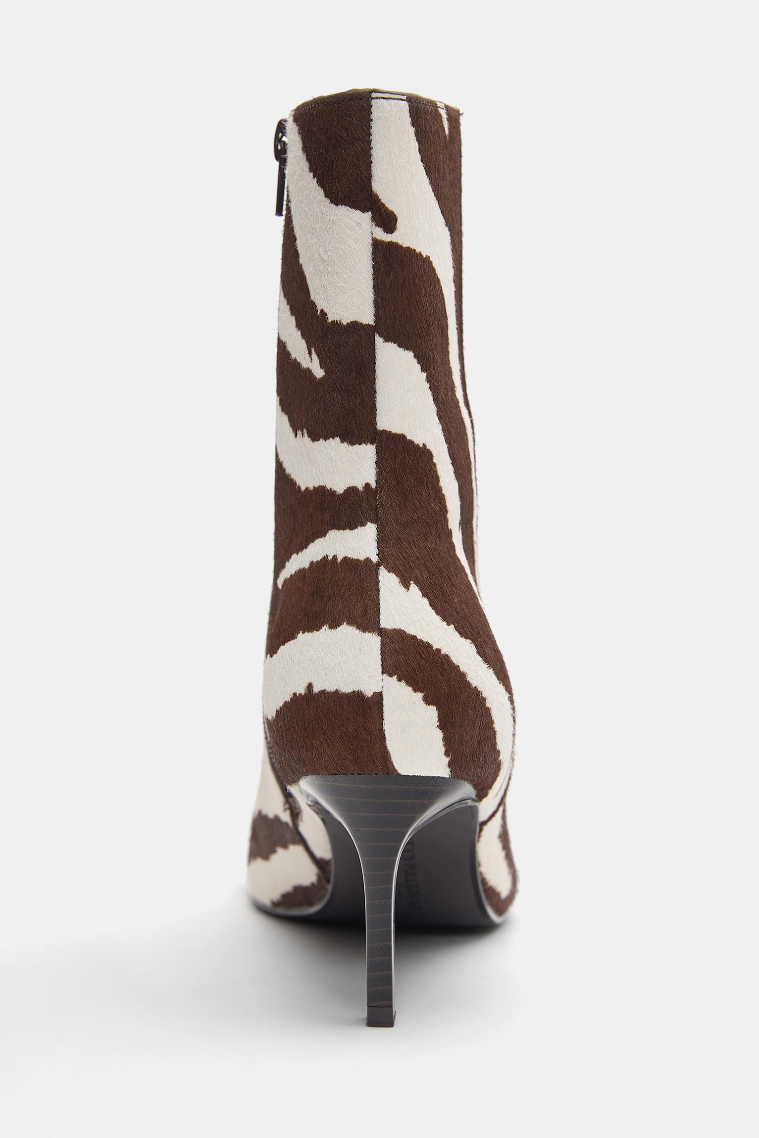 Topuklu dana derisi bot