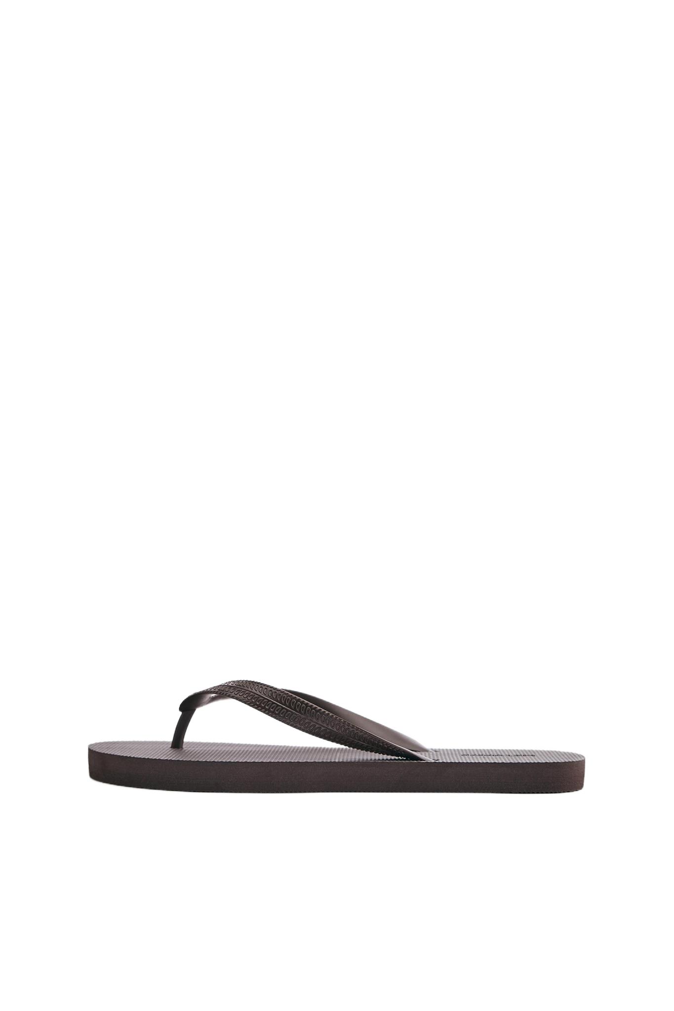 Strappy sandals — Brown