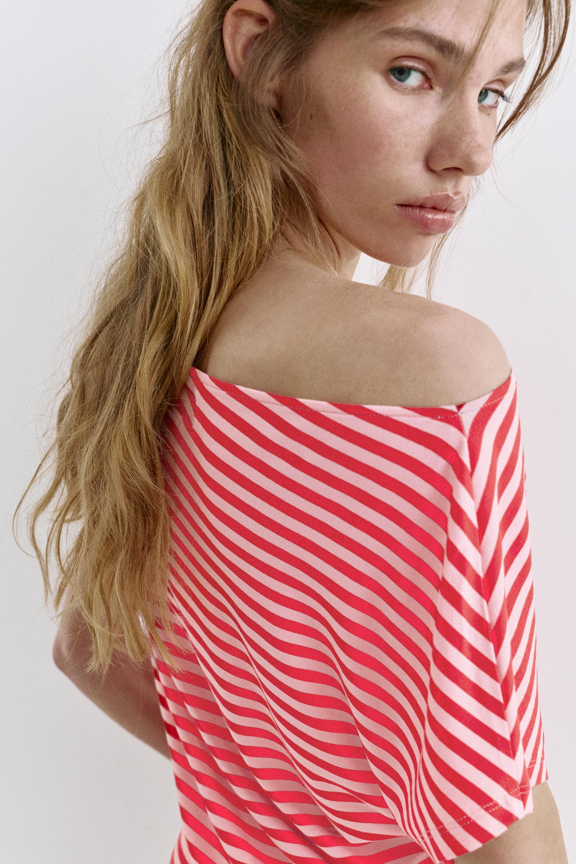 Short asymmetric dress — Striped