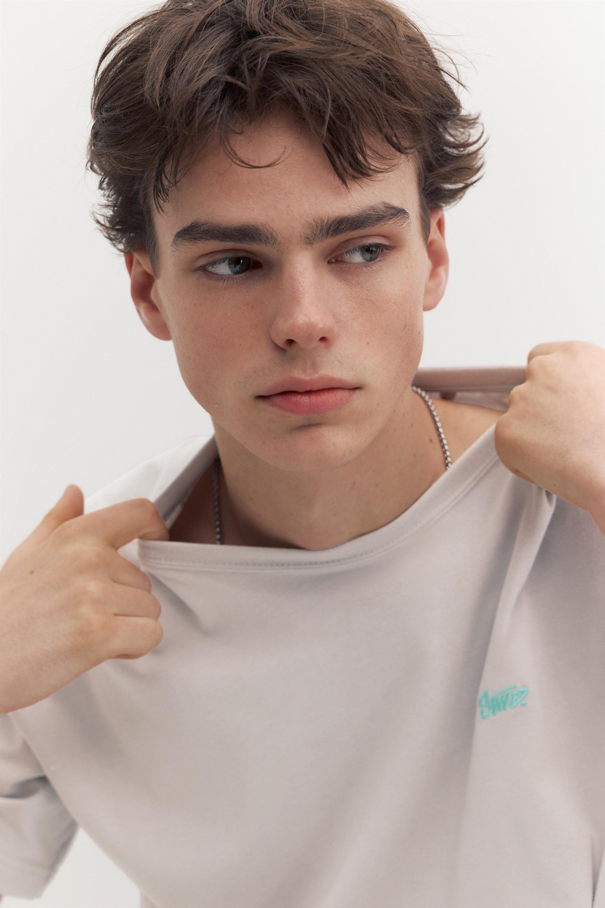 Boxy STWD logo T-shirt — Pearl grey