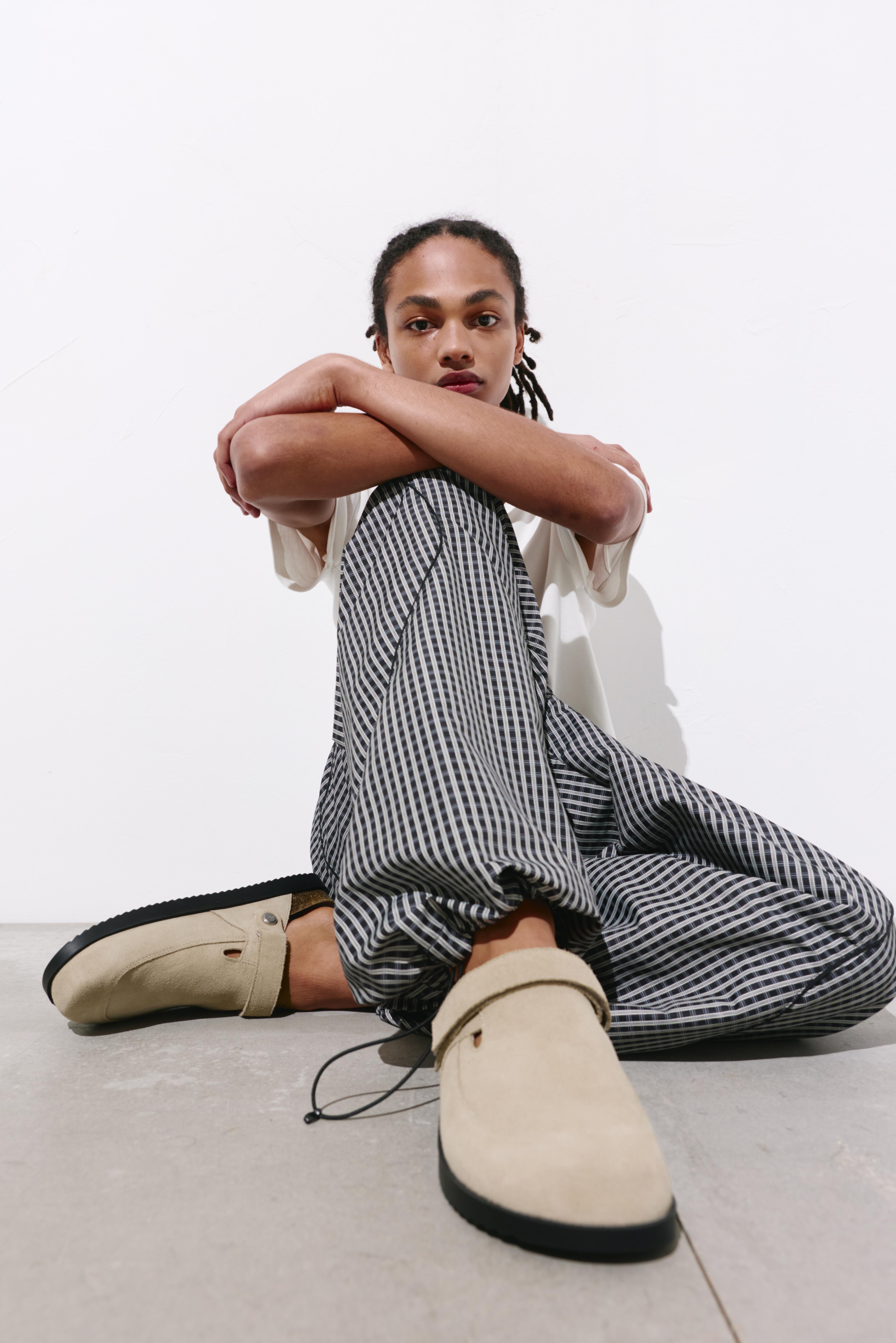 STWD leather strap clogs — Ecru