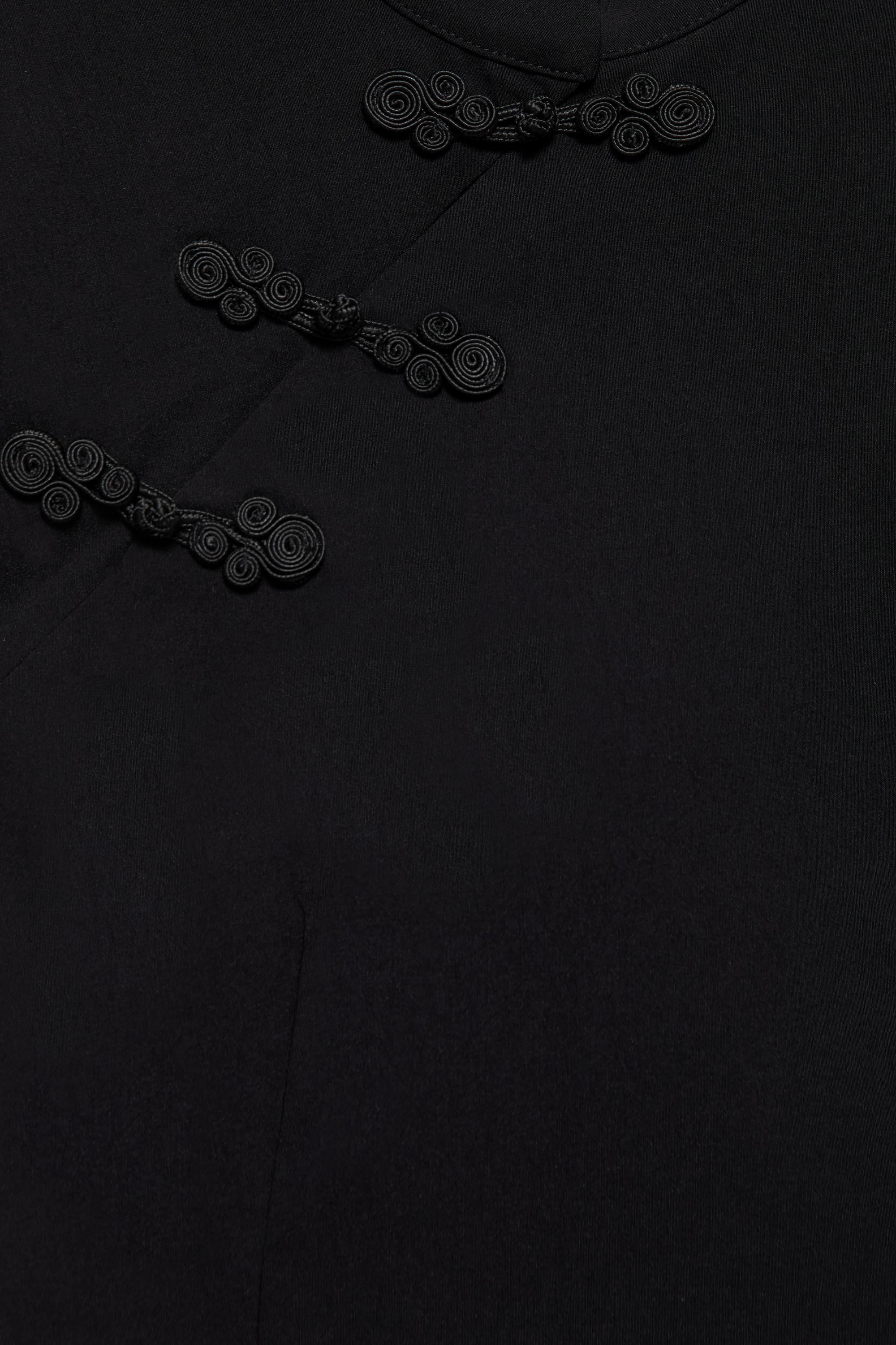Short dress with knot buttons — Black