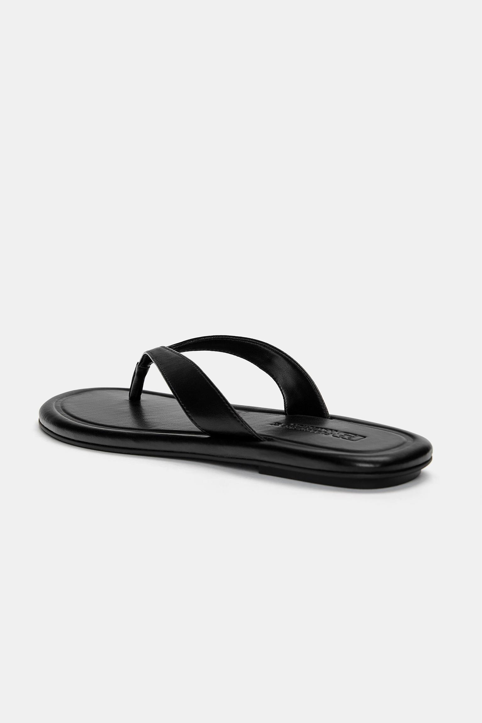 Flat sandals - pull\u0026bear