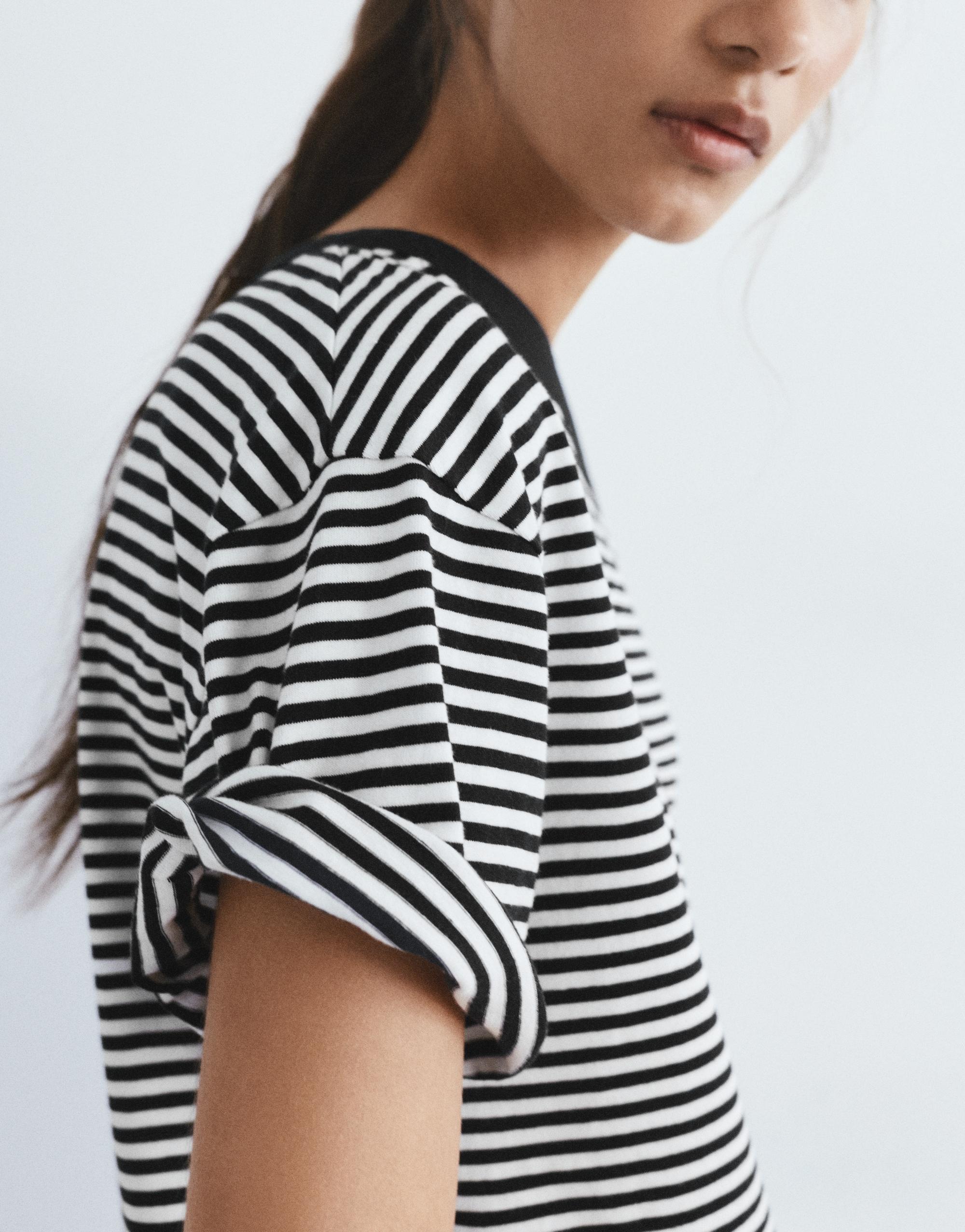 Asimetrik kısa kollu t-shirt - Görsel 32