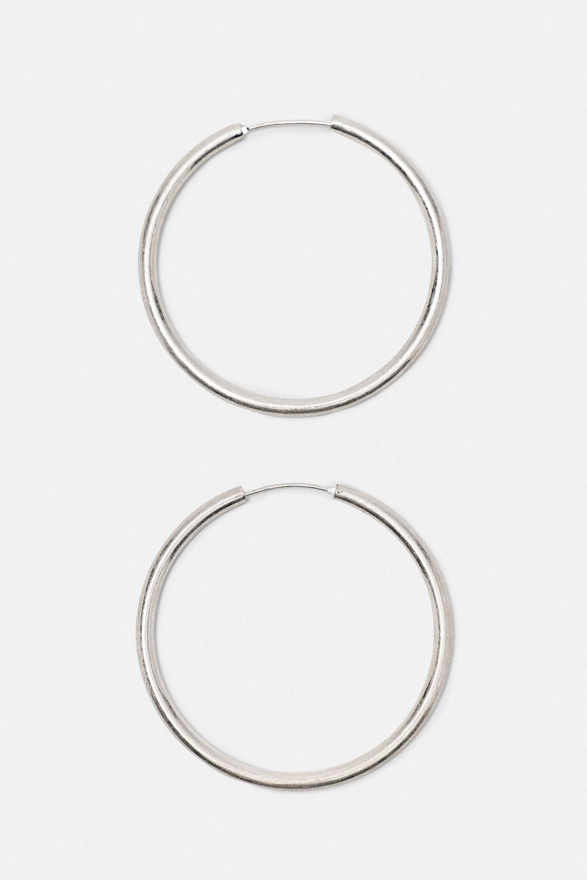 Basic hoop earrings — Gold