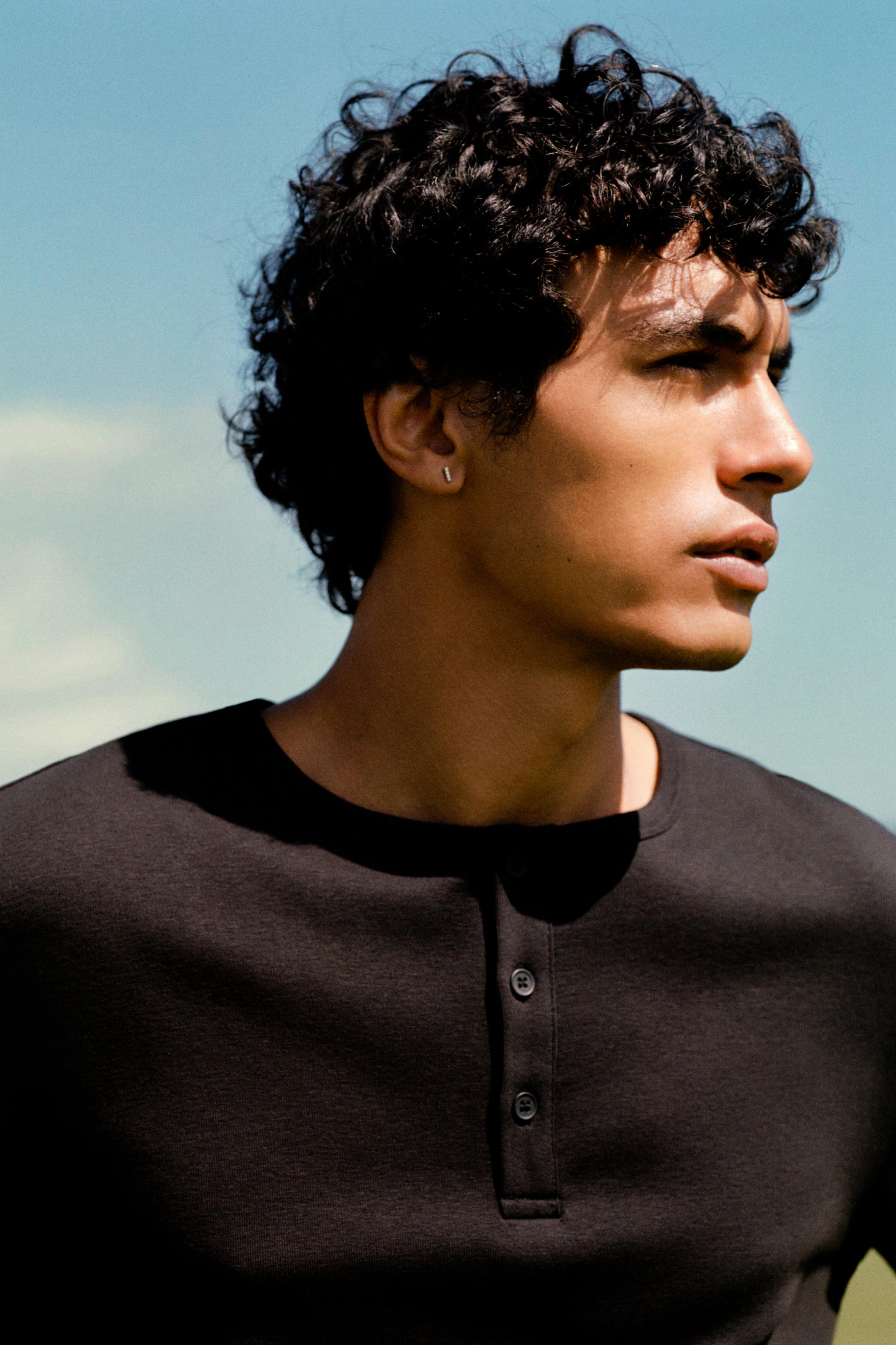 Basic Henley T-shirt — Black