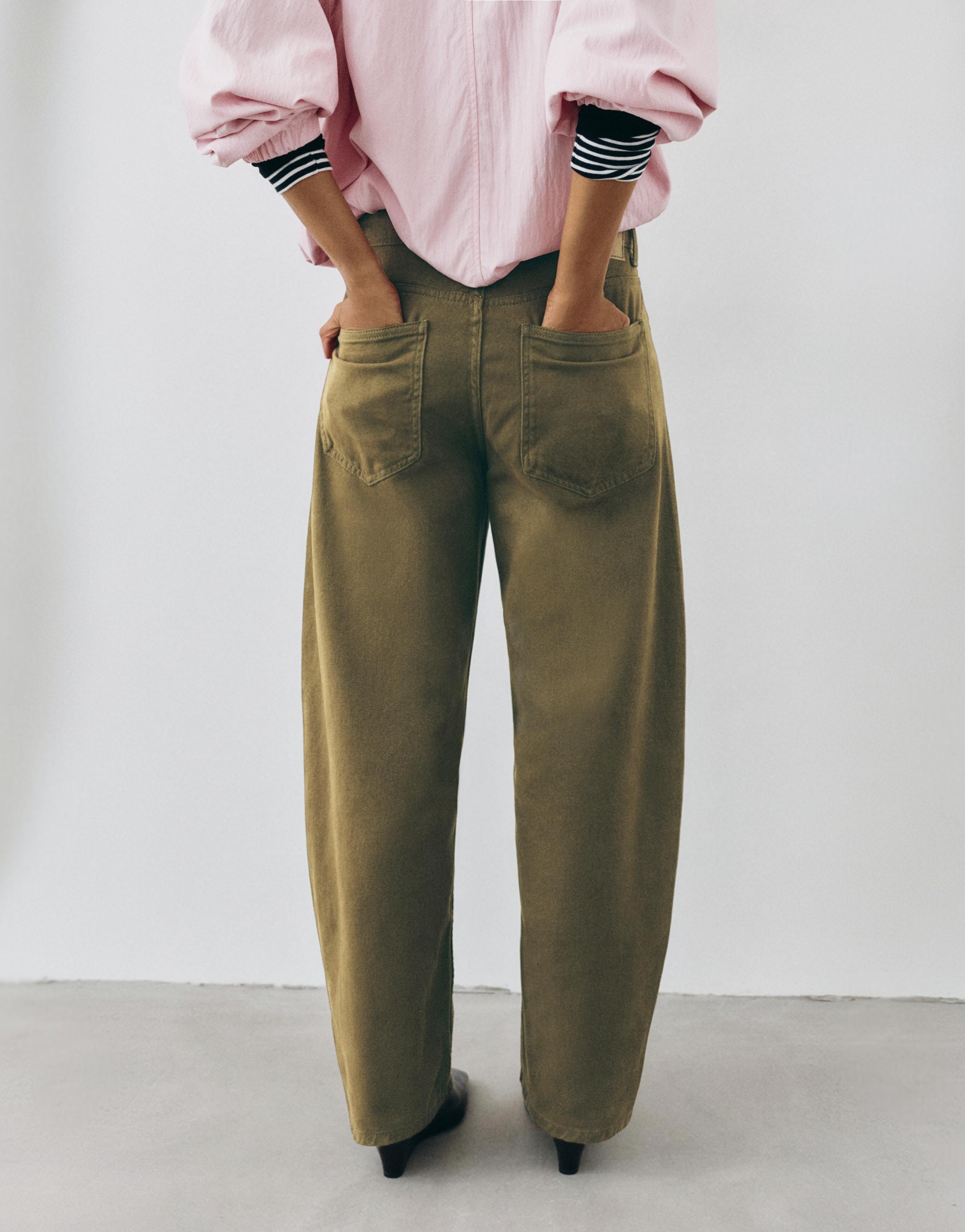 Low-rise barrel jeans — Khaki