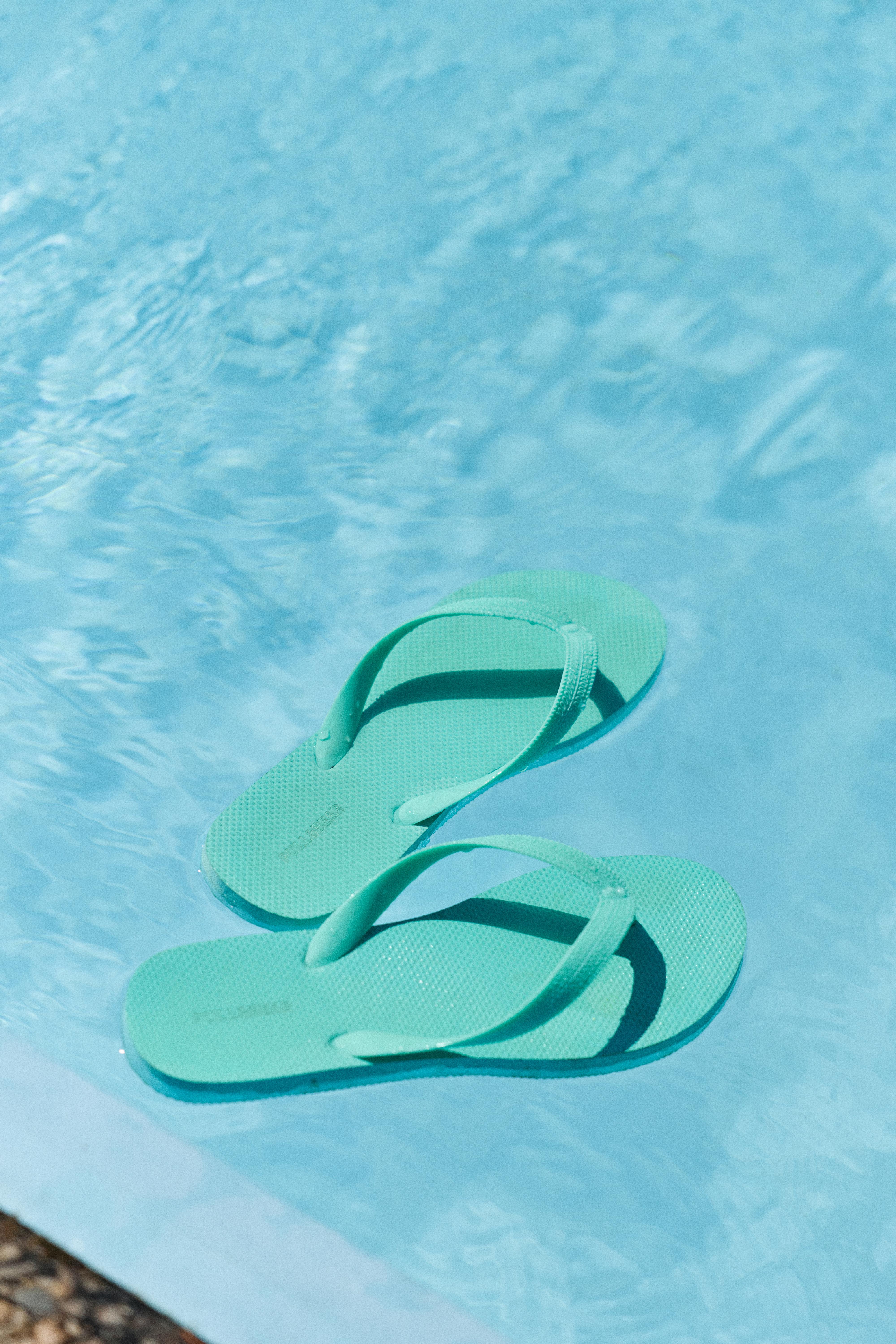 Flat sandals — Turquoise