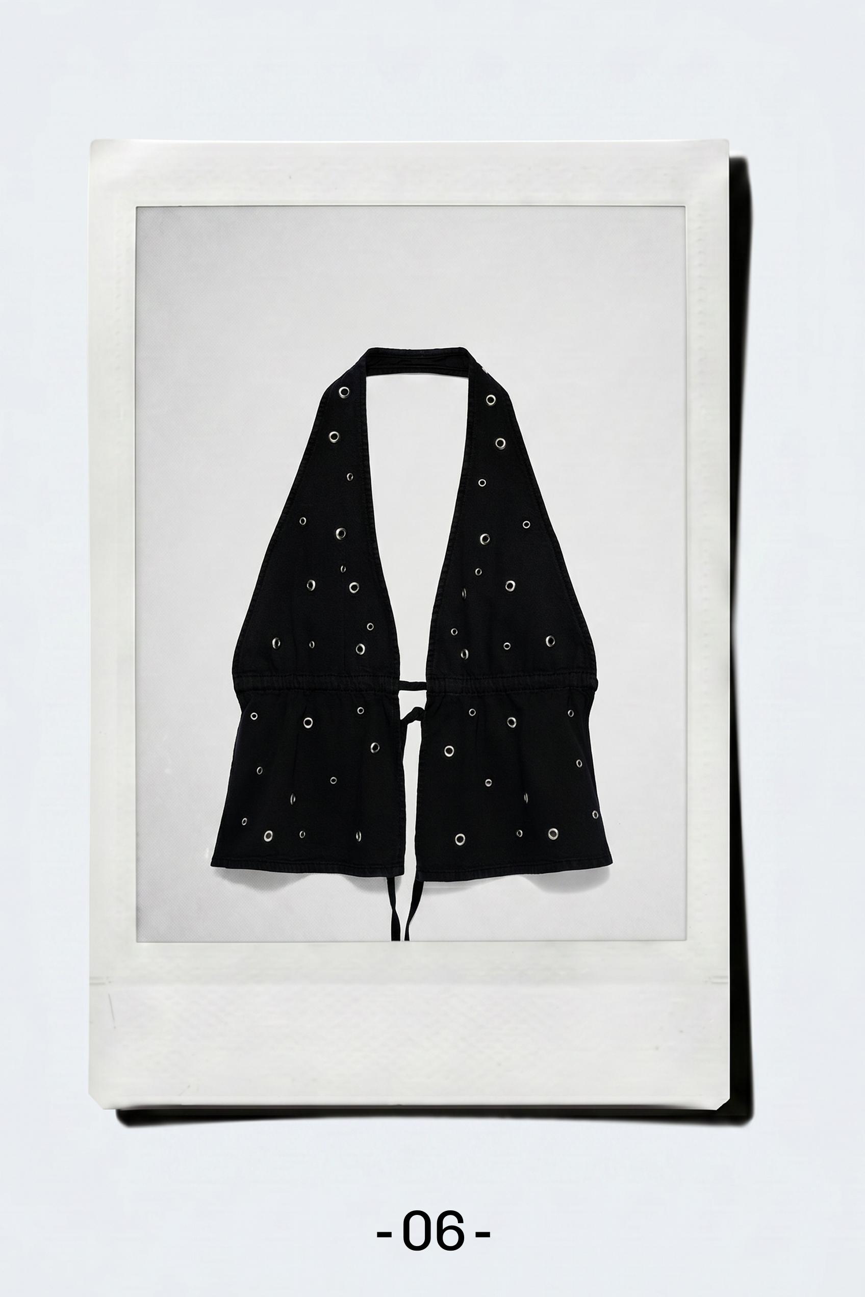 Eyelet halter top — Black