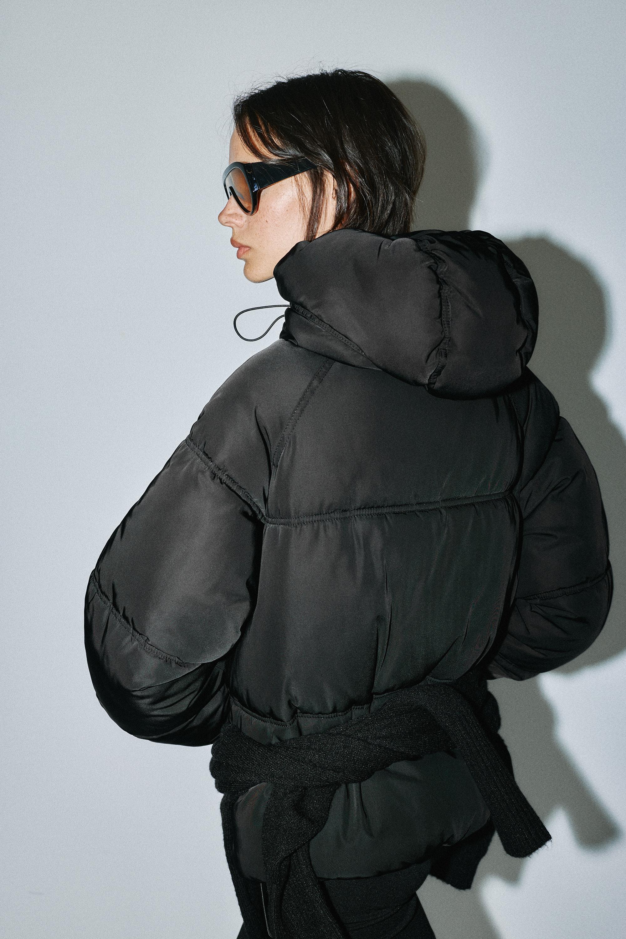Puffer jacket with hood — Black