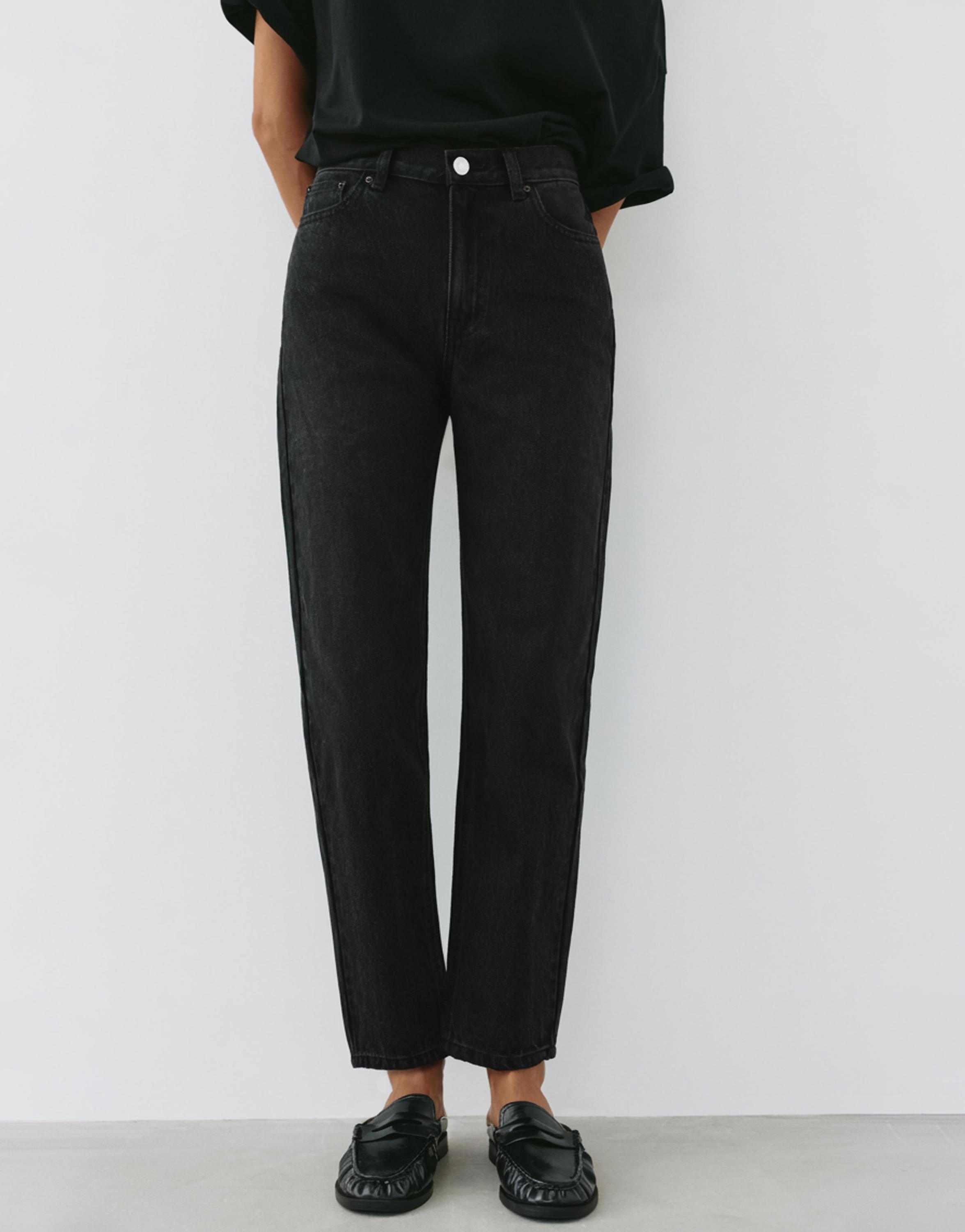 High-waist mom jeans — Black