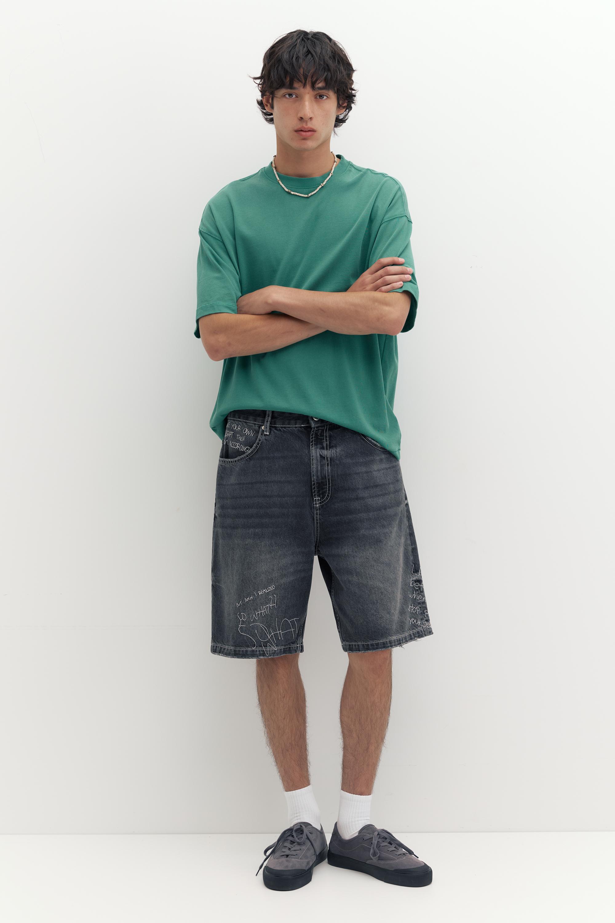 Embroidered baggy denim Bermuda shorts — Faded black