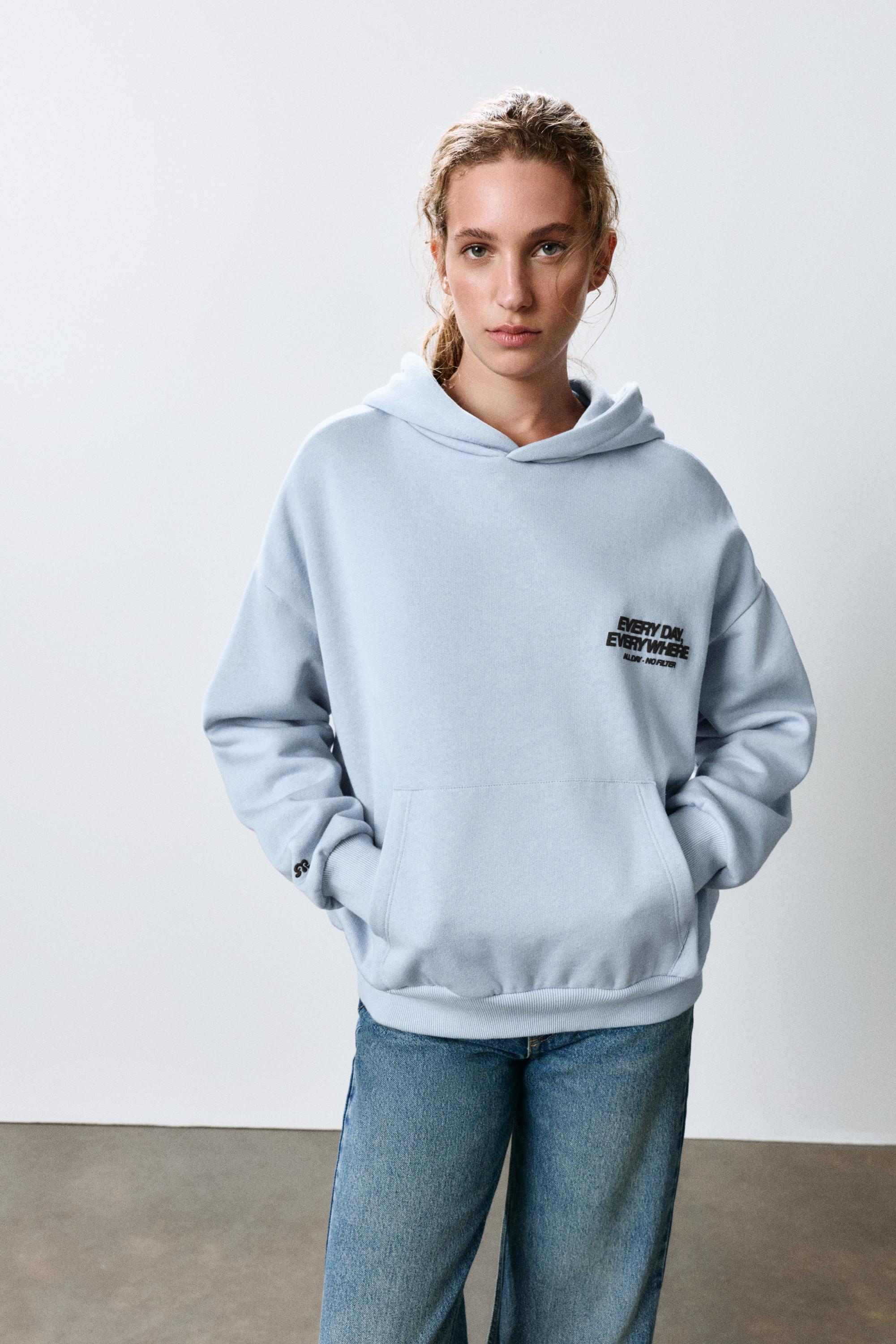 Oversize graphic hoodie — Pastel blue