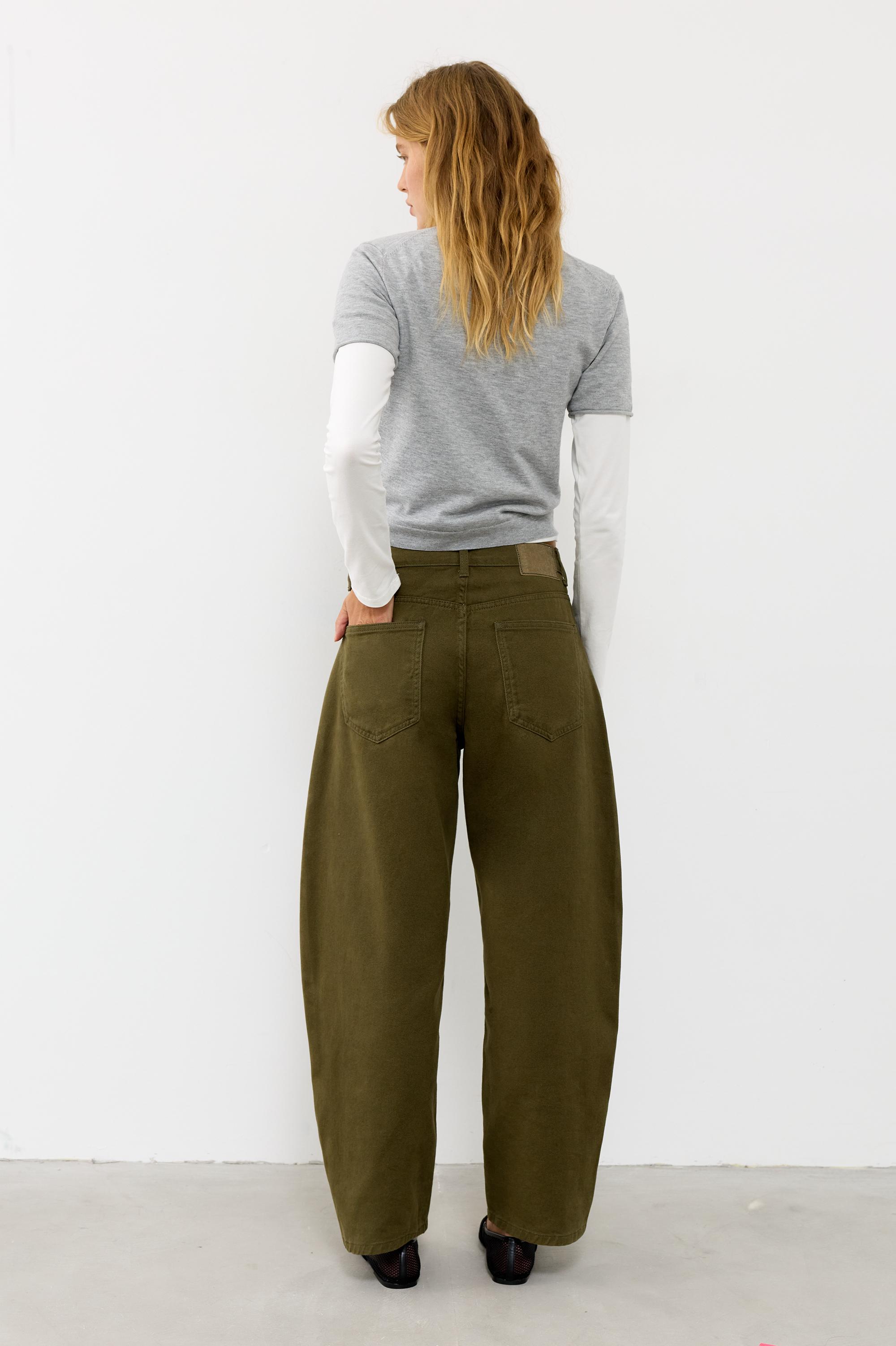 Low-rise barrel jeans — Khaki