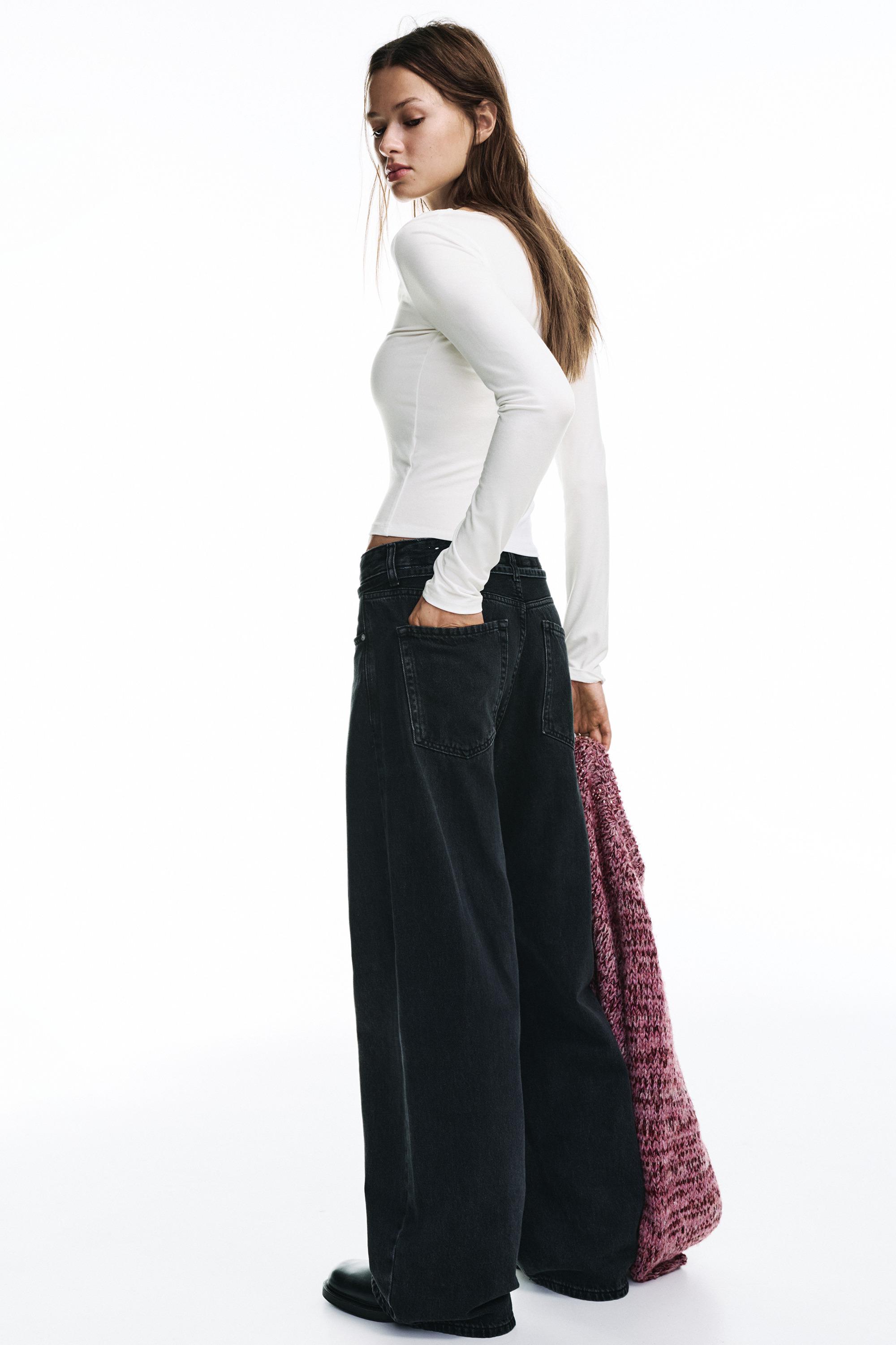 Lace trim neckline T-shirt — Off white