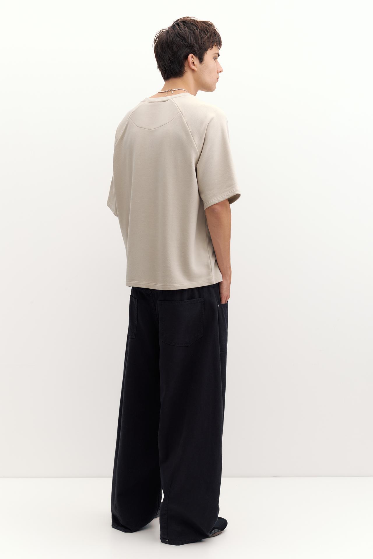 T-shirt with pocket and slogan — Sand